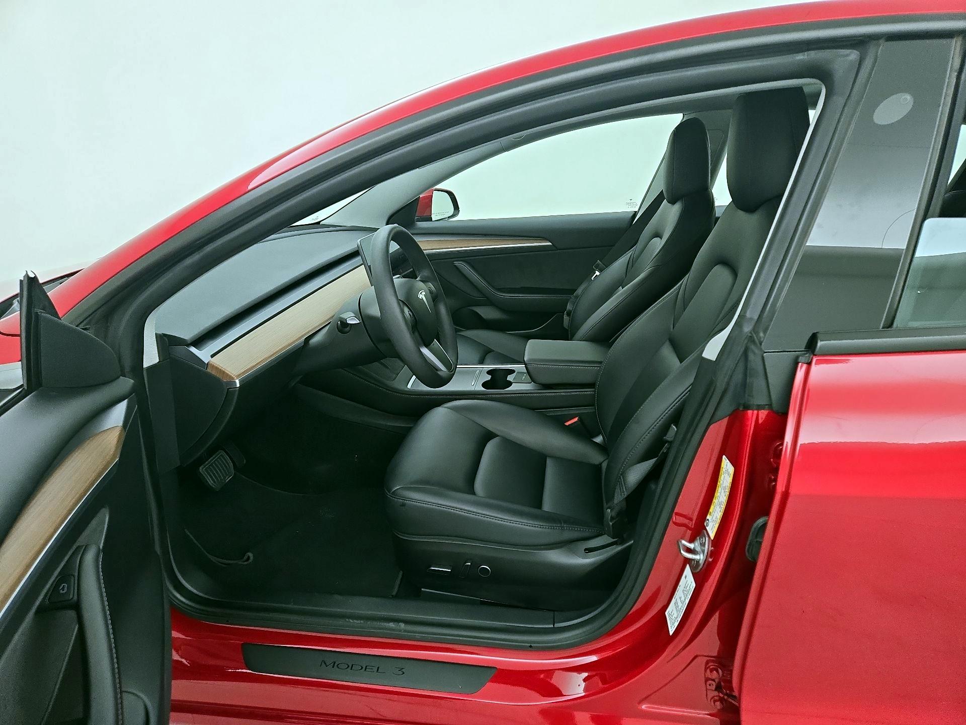 Thumbnail: 2021 Tesla Model 3 - 11