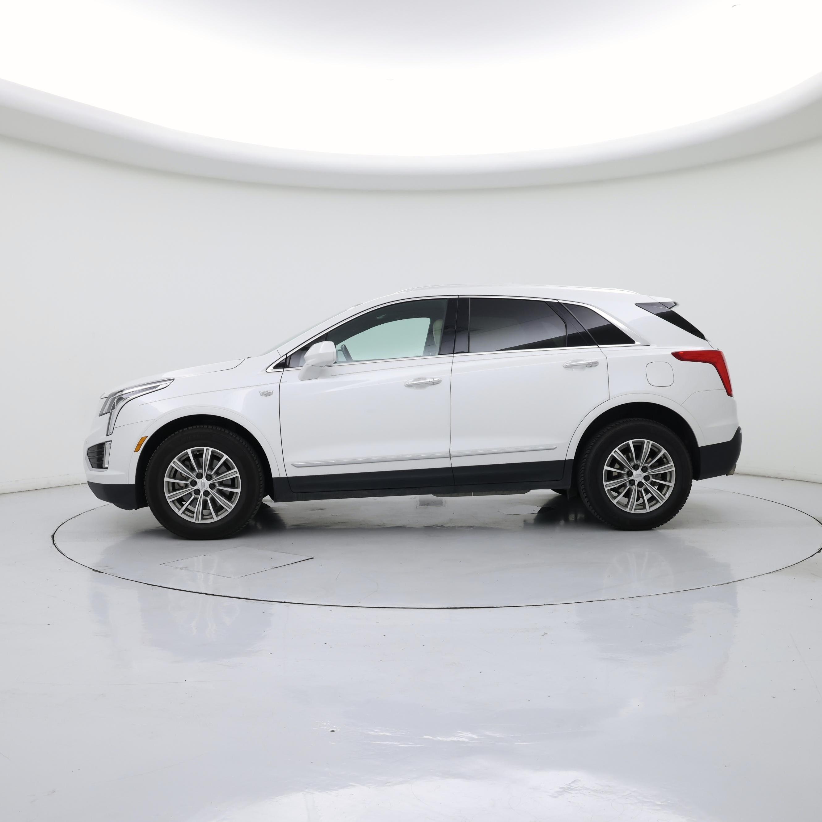 Thumbnail: 2018 Cadillac XT5 - 3