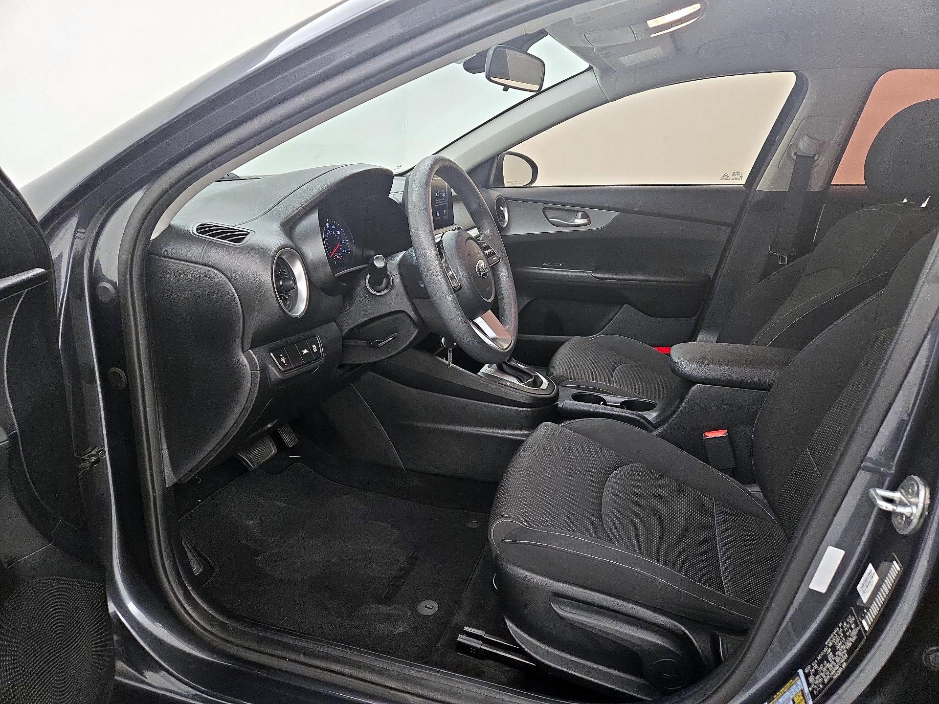 Thumbnail: 2019 Kia Forte - 11