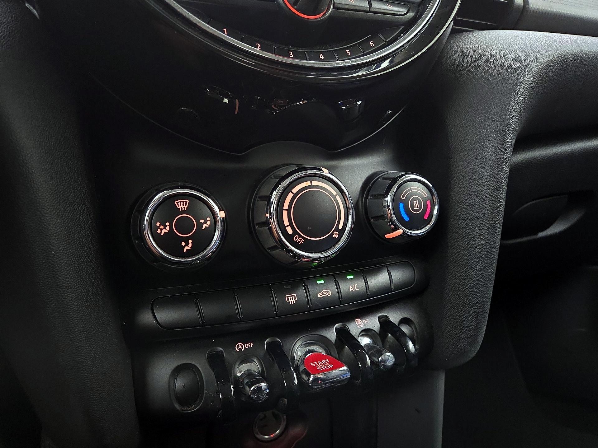 Thumbnail: 2020 MINI Cooper Hardtop - 16