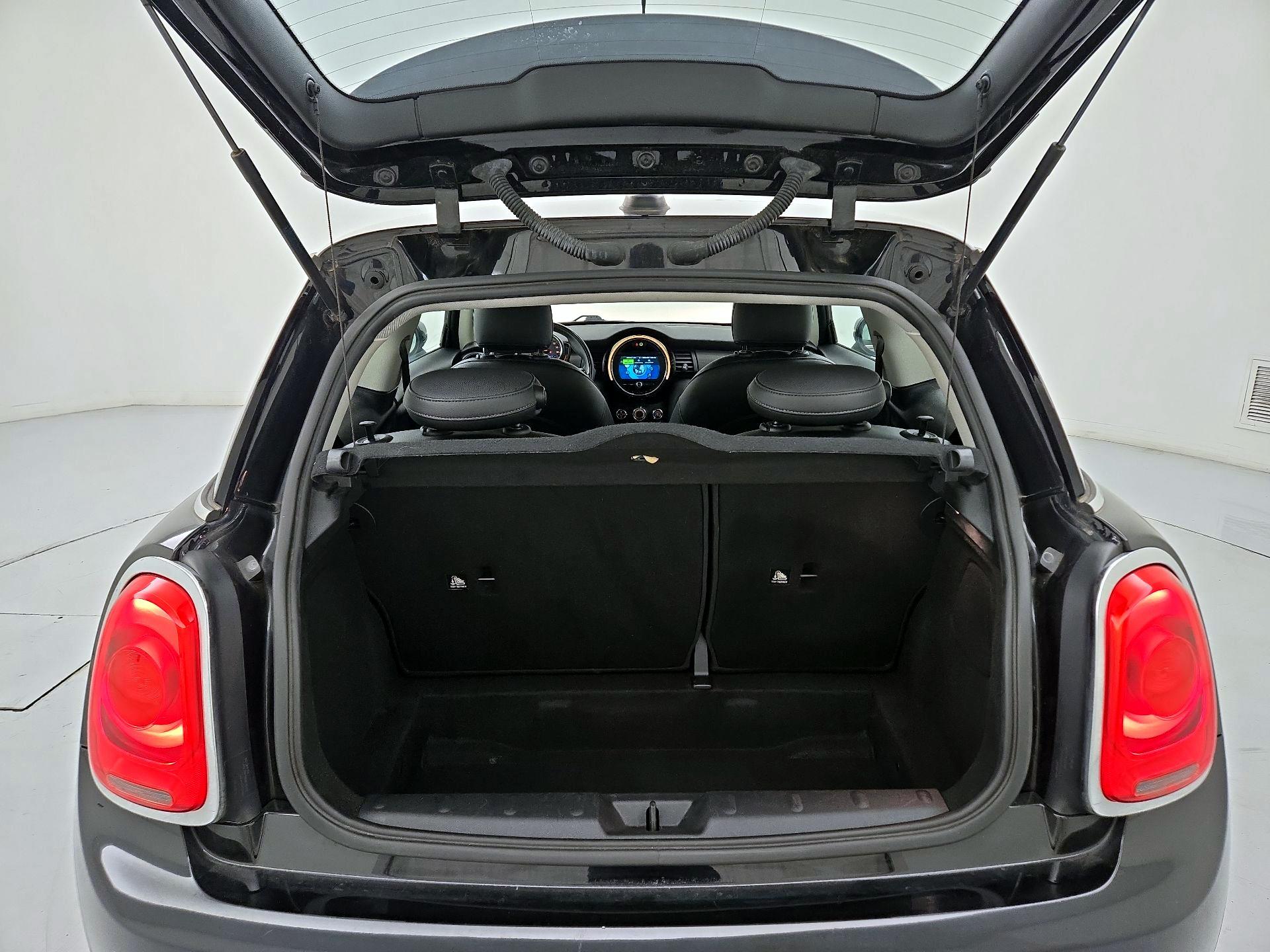 Thumbnail: 2020 MINI Cooper Hardtop - 19