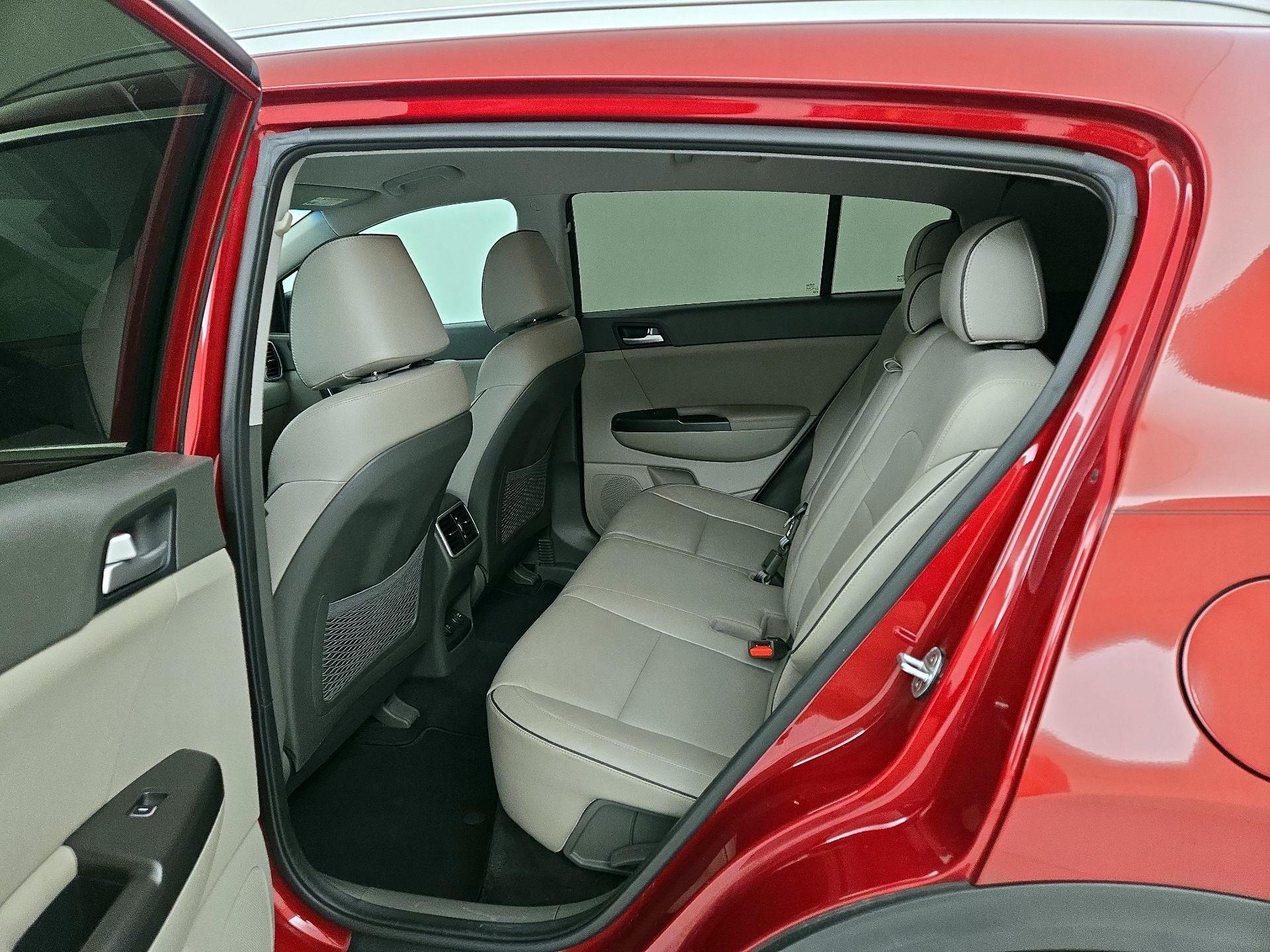 Thumbnail: 2017 Kia Sportage - 19