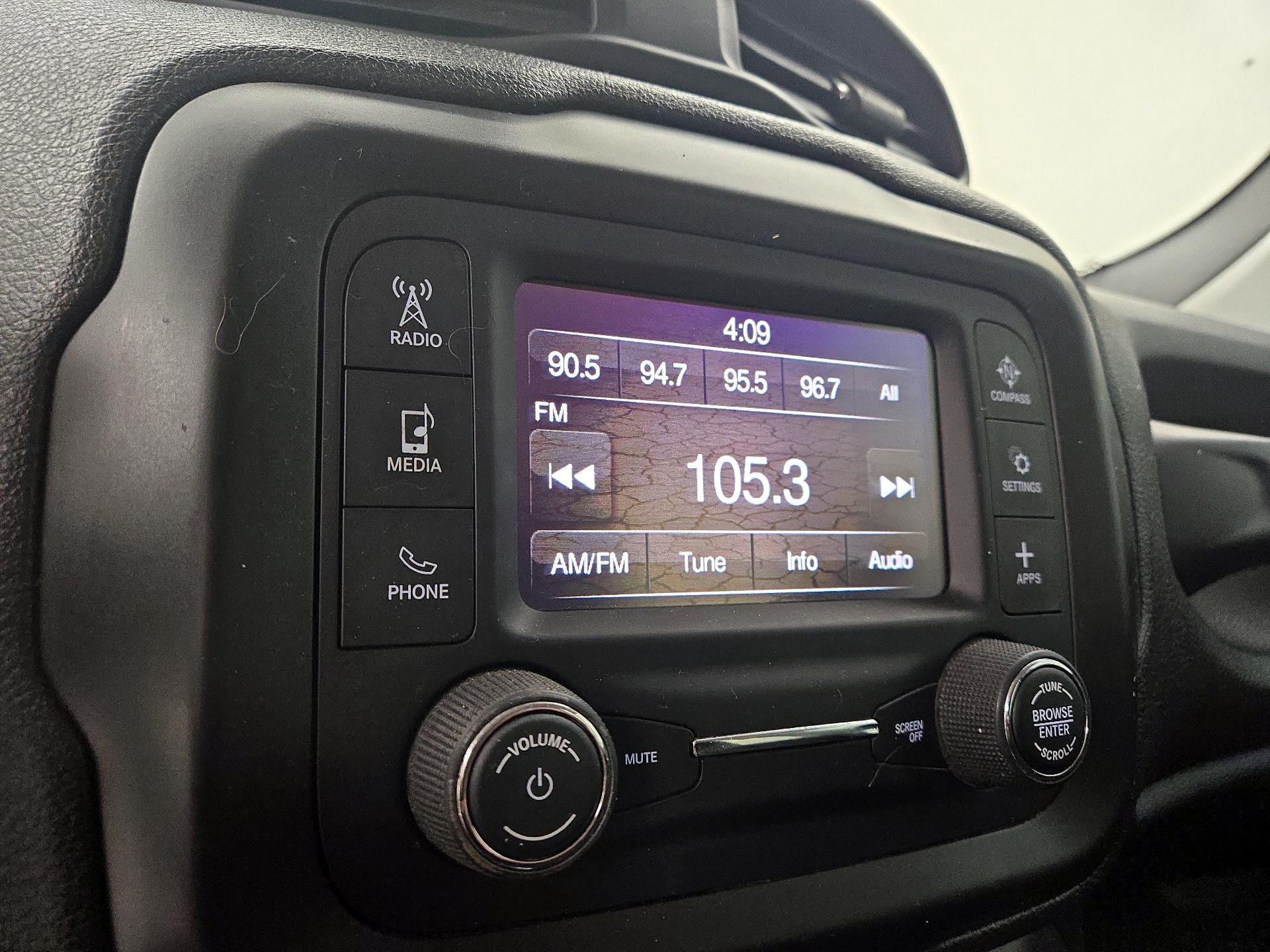Thumbnail: 2018 Jeep Renegade - 15