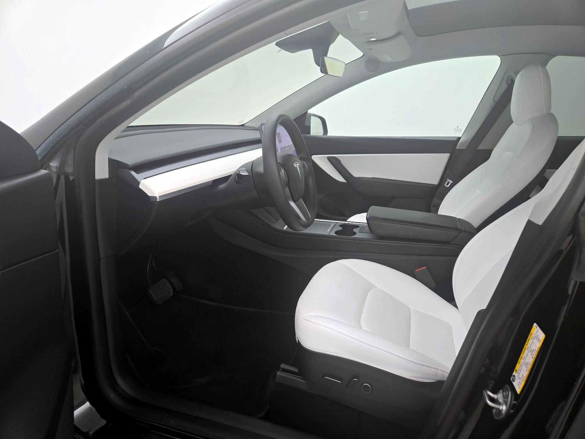 Thumbnail: 2022 Tesla Model Y - 11