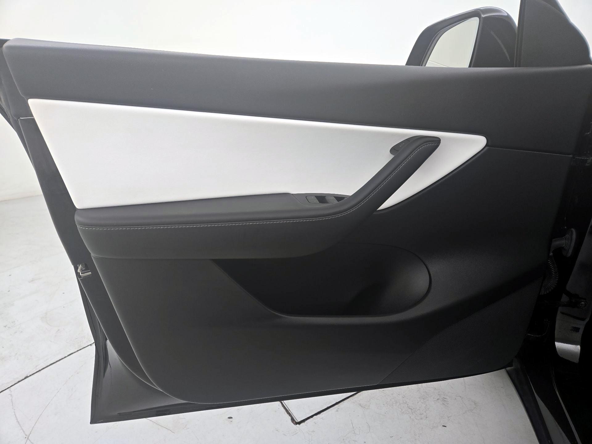 Thumbnail: 2022 Tesla Model Y - 12