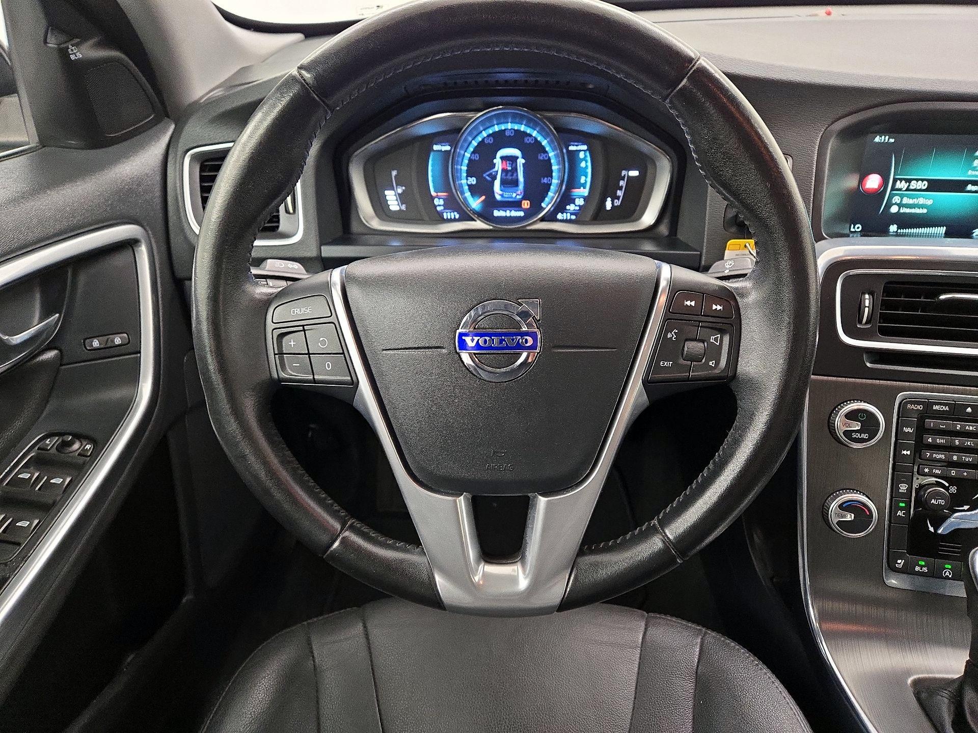 Thumbnail: 2016 Volvo S60 - 10