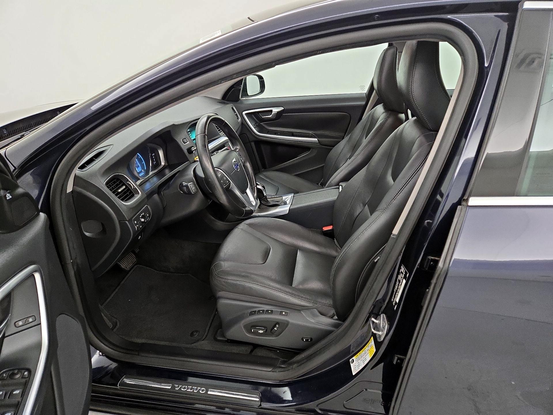Thumbnail: 2016 Volvo S60 - 11