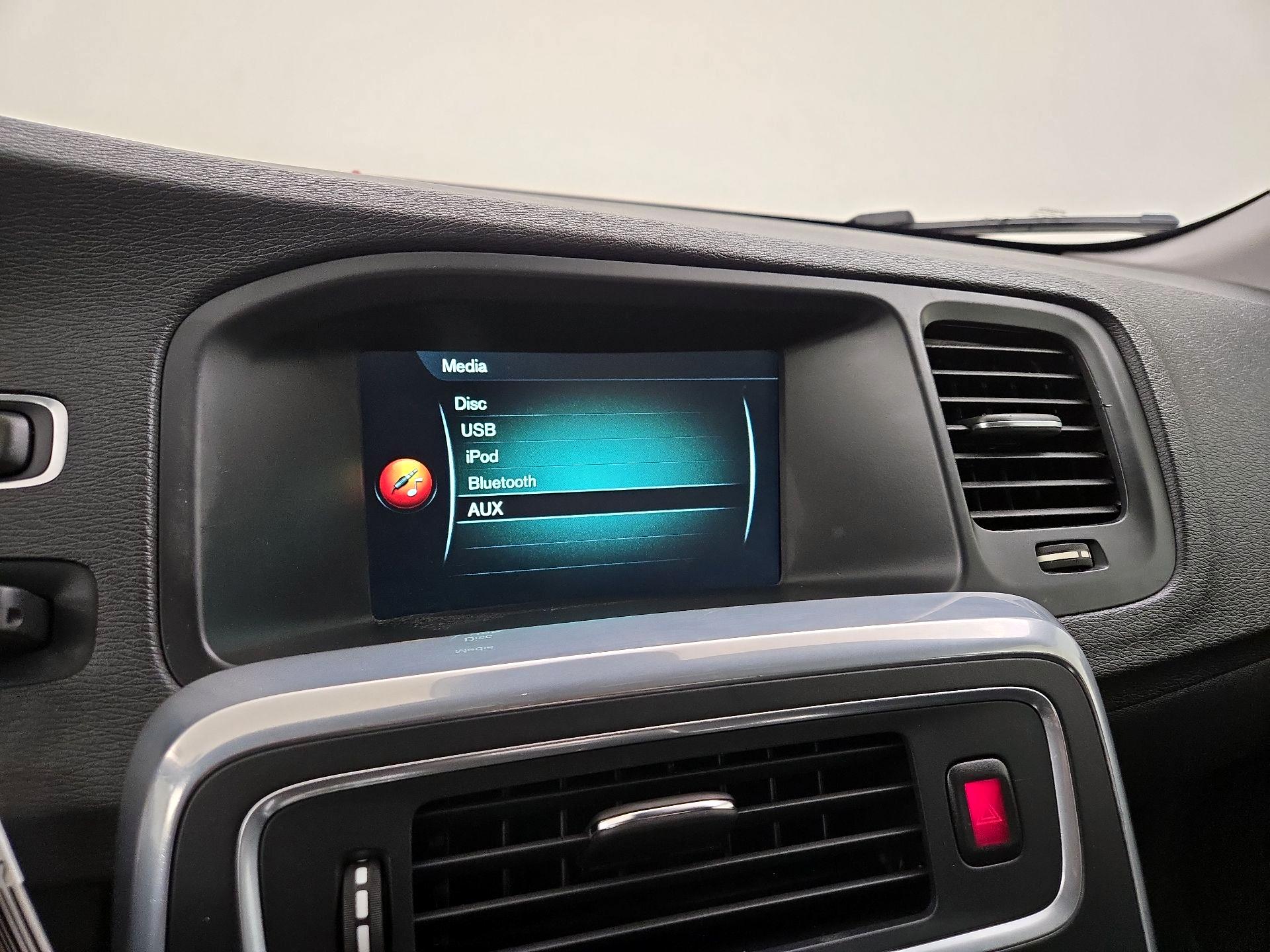Thumbnail: 2016 Volvo S60 - 14