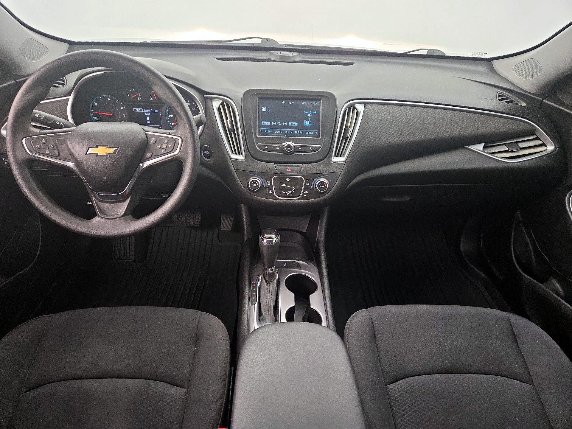 Thumbnail: 2018 Chevrolet Malibu - 9