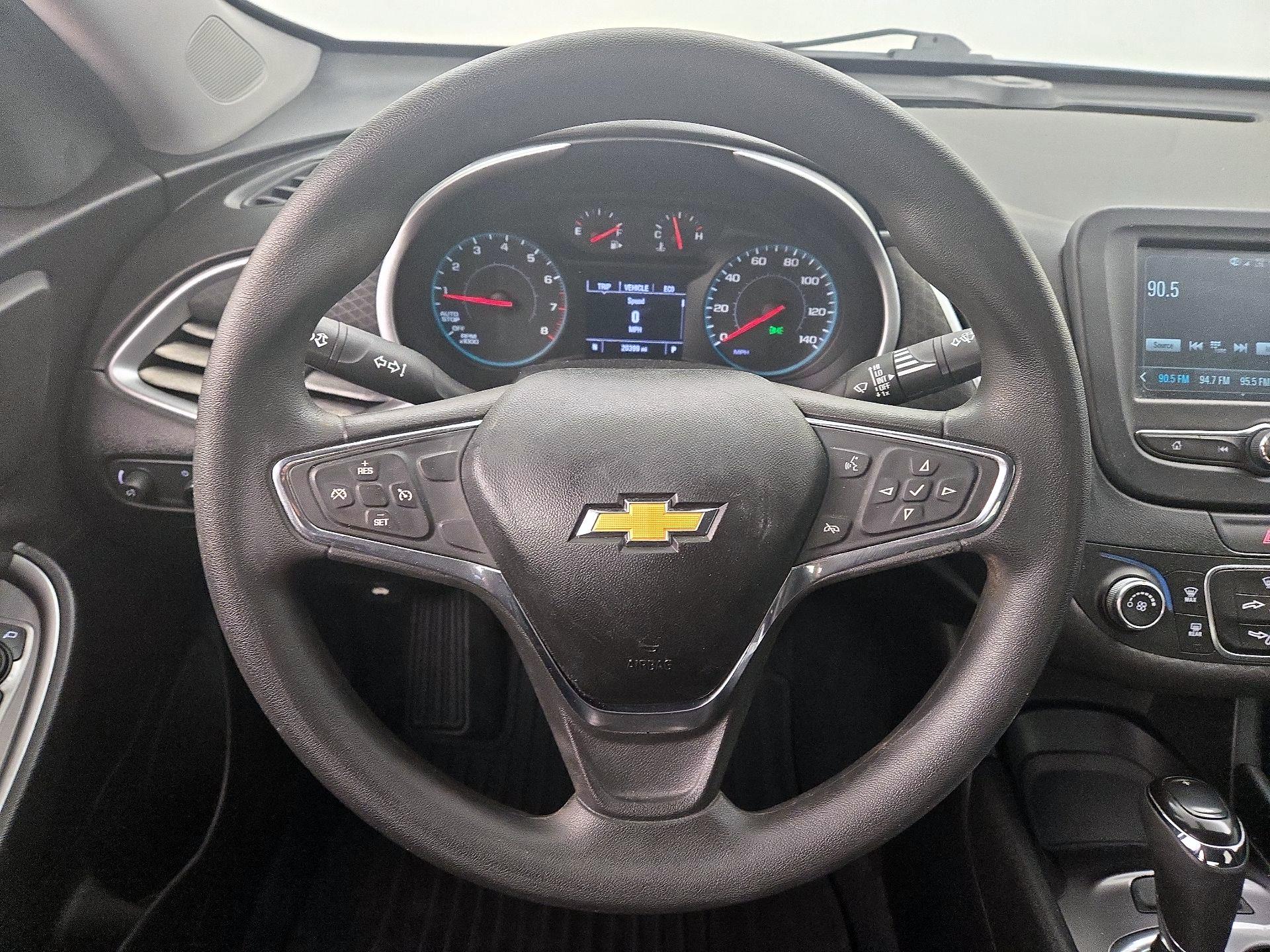Thumbnail: 2018 Chevrolet Malibu - 10