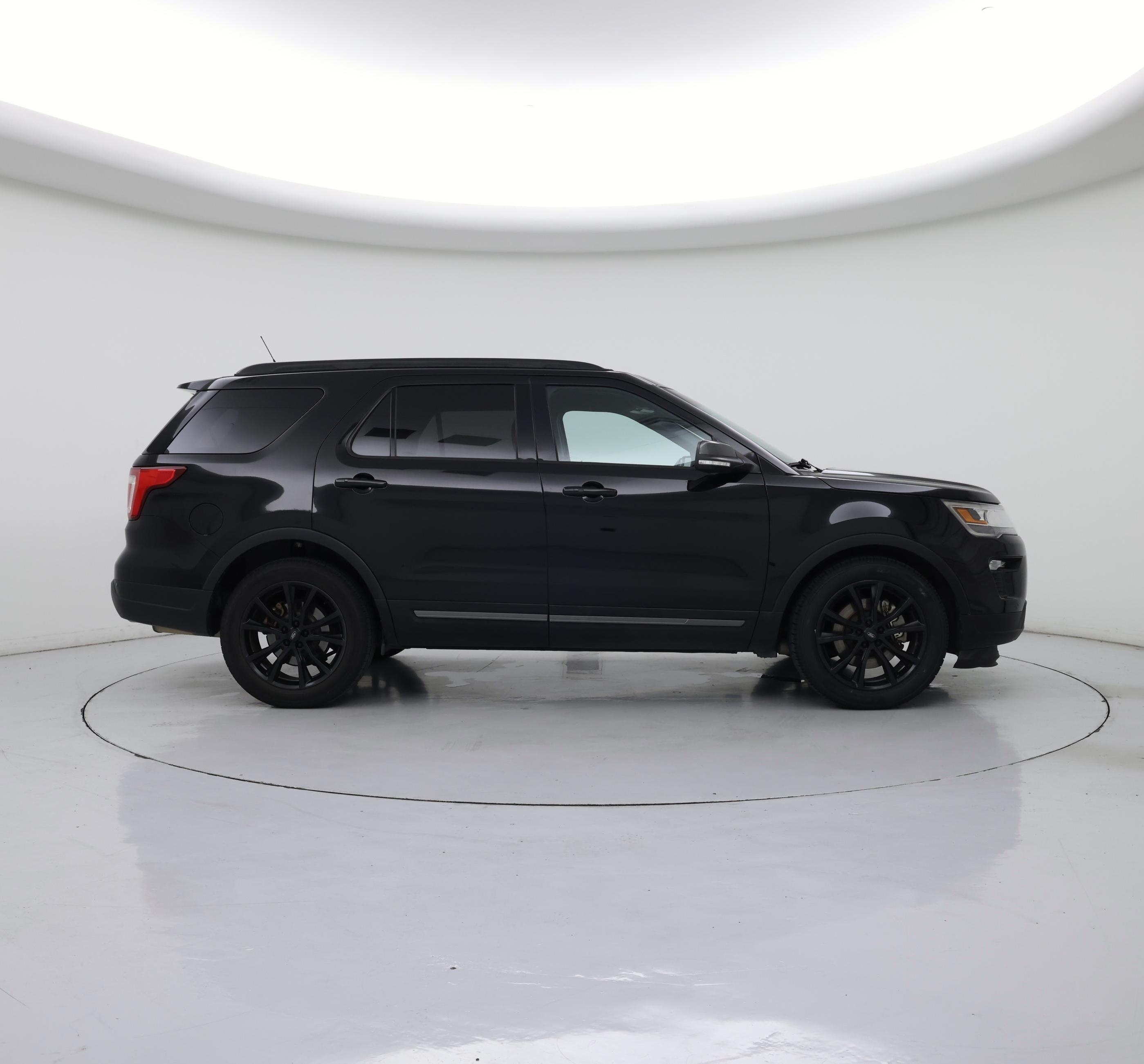 Thumbnail: 2018 Ford Explorer - 7
