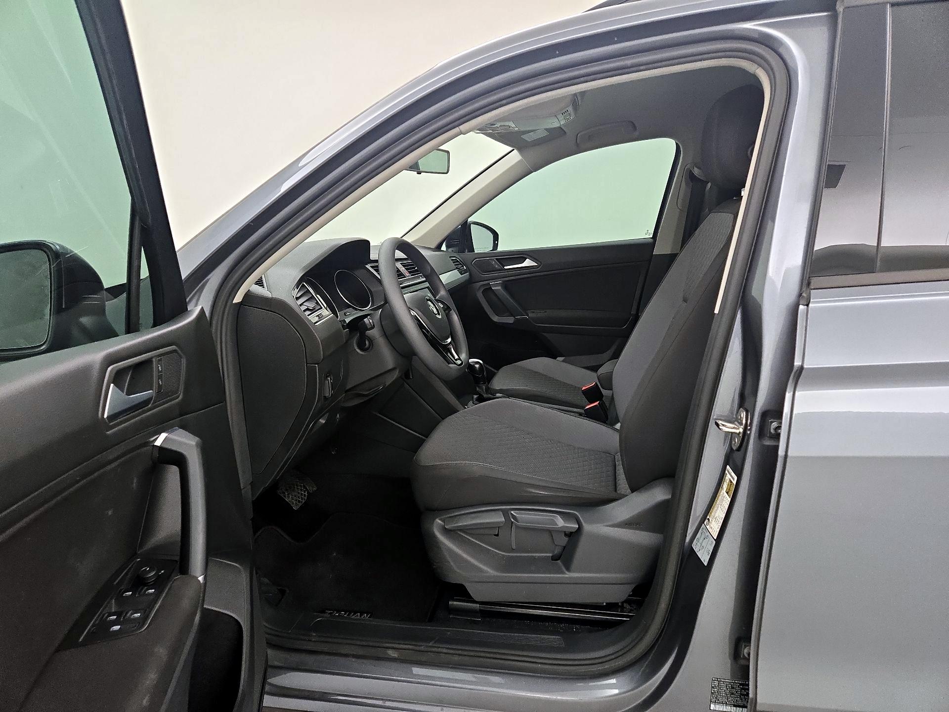 Thumbnail: 2020 Volkswagen Tiguan - 11