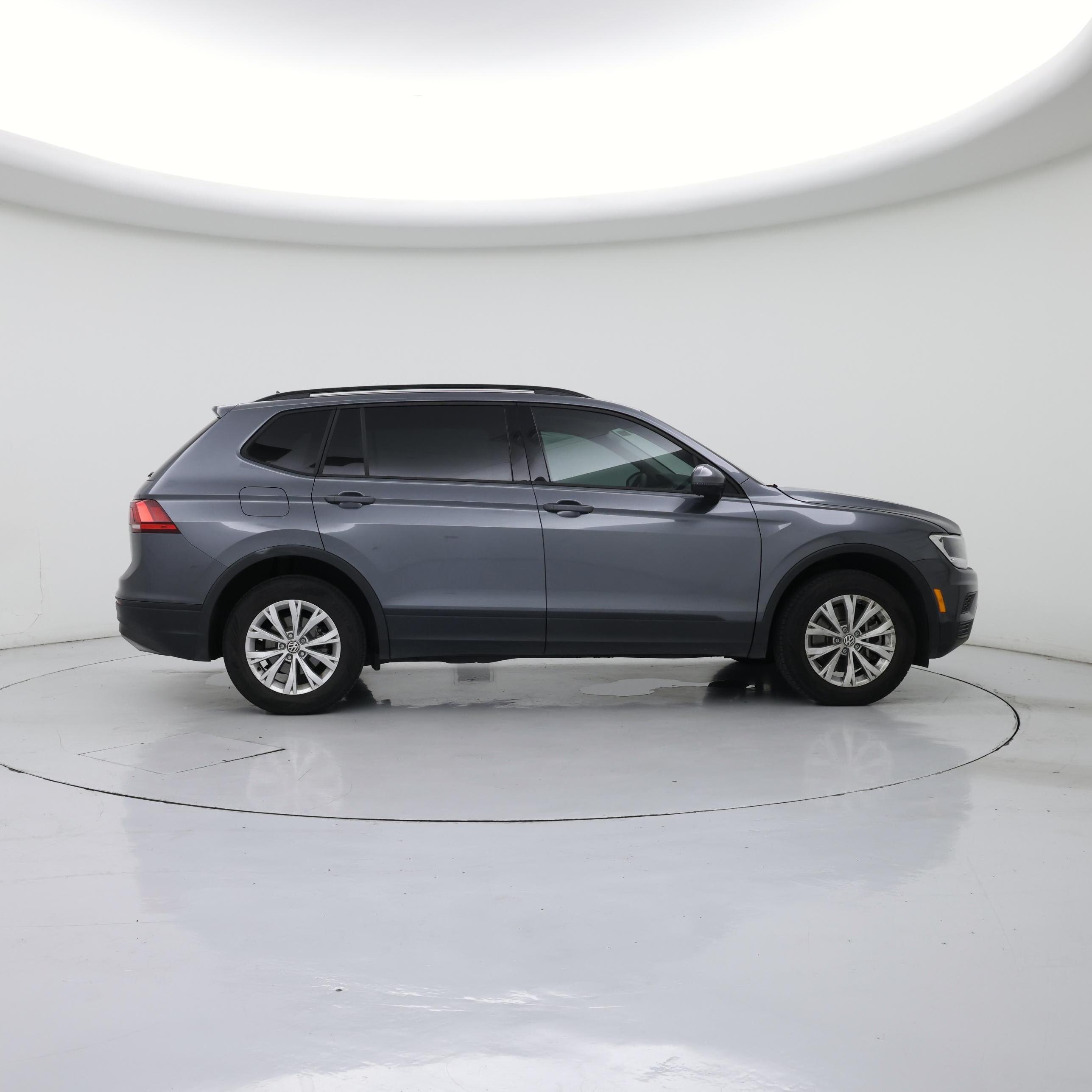Thumbnail: 2020 Volkswagen Tiguan - 7