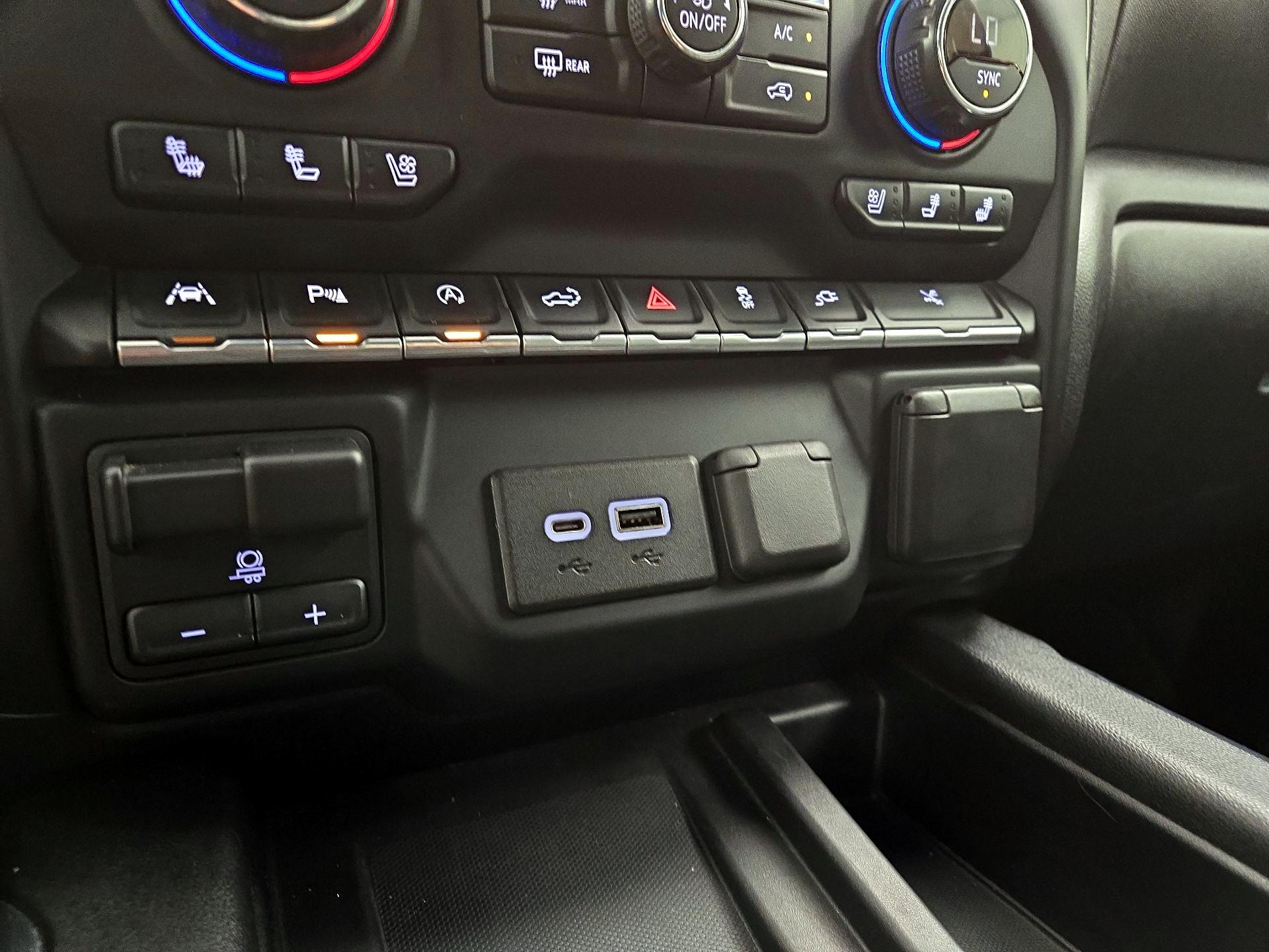 Thumbnail: 2019 Chevrolet Silverado 1500 - 19