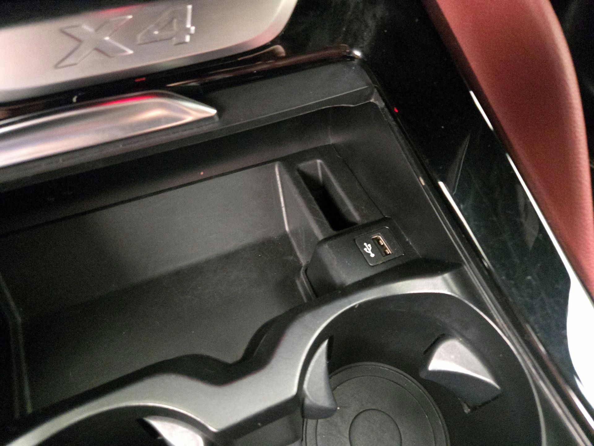 Thumbnail: 2019 BMW X4 - 19