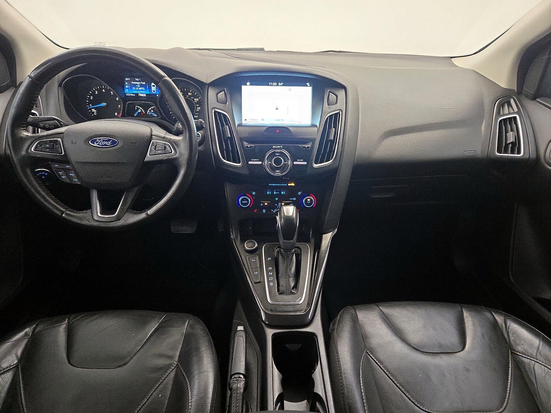 Thumbnail: 2016 Ford Focus - 9