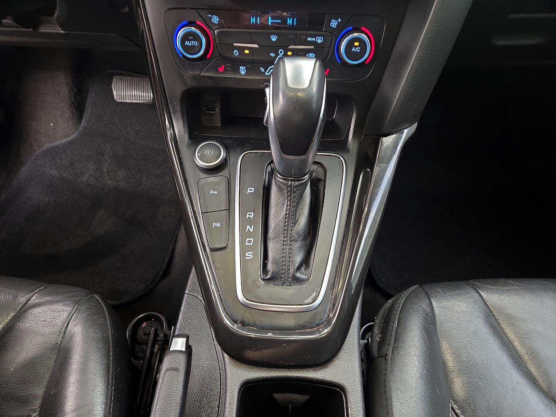 Thumbnail: 2016 Ford Focus - 18