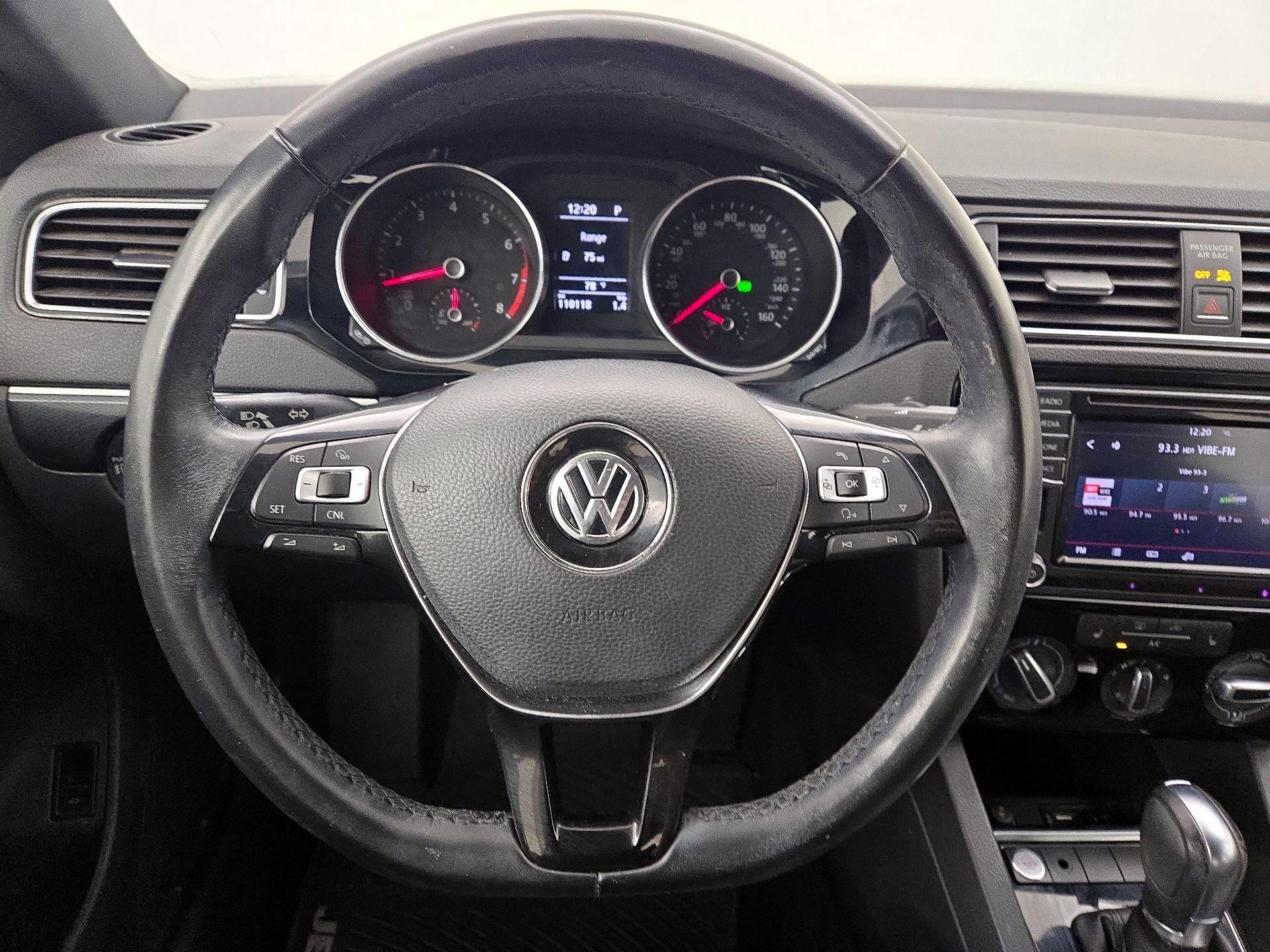 Thumbnail: 2018 Volkswagen Jetta - 10