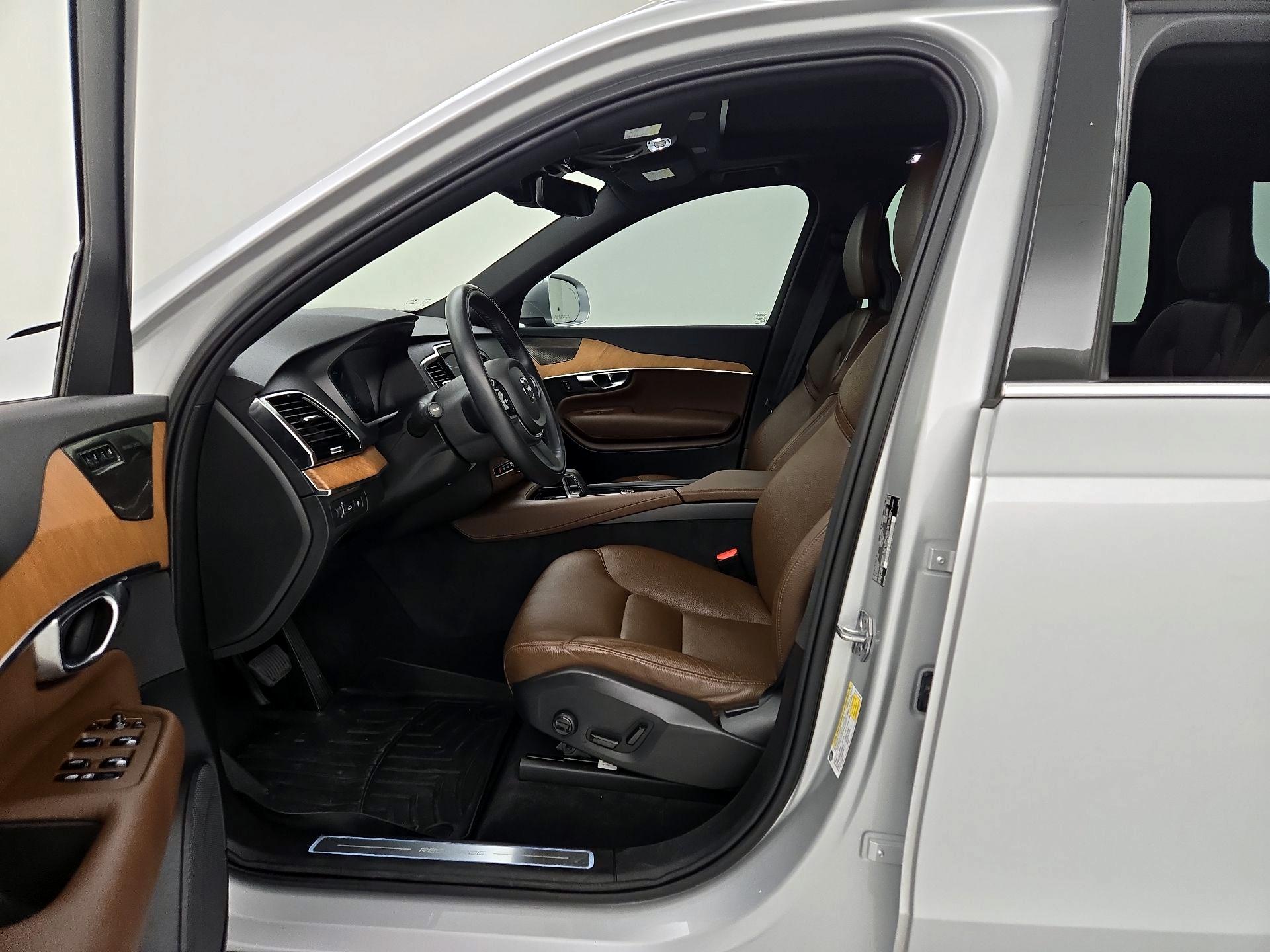 Thumbnail: 2022 Volvo XC90 - 11