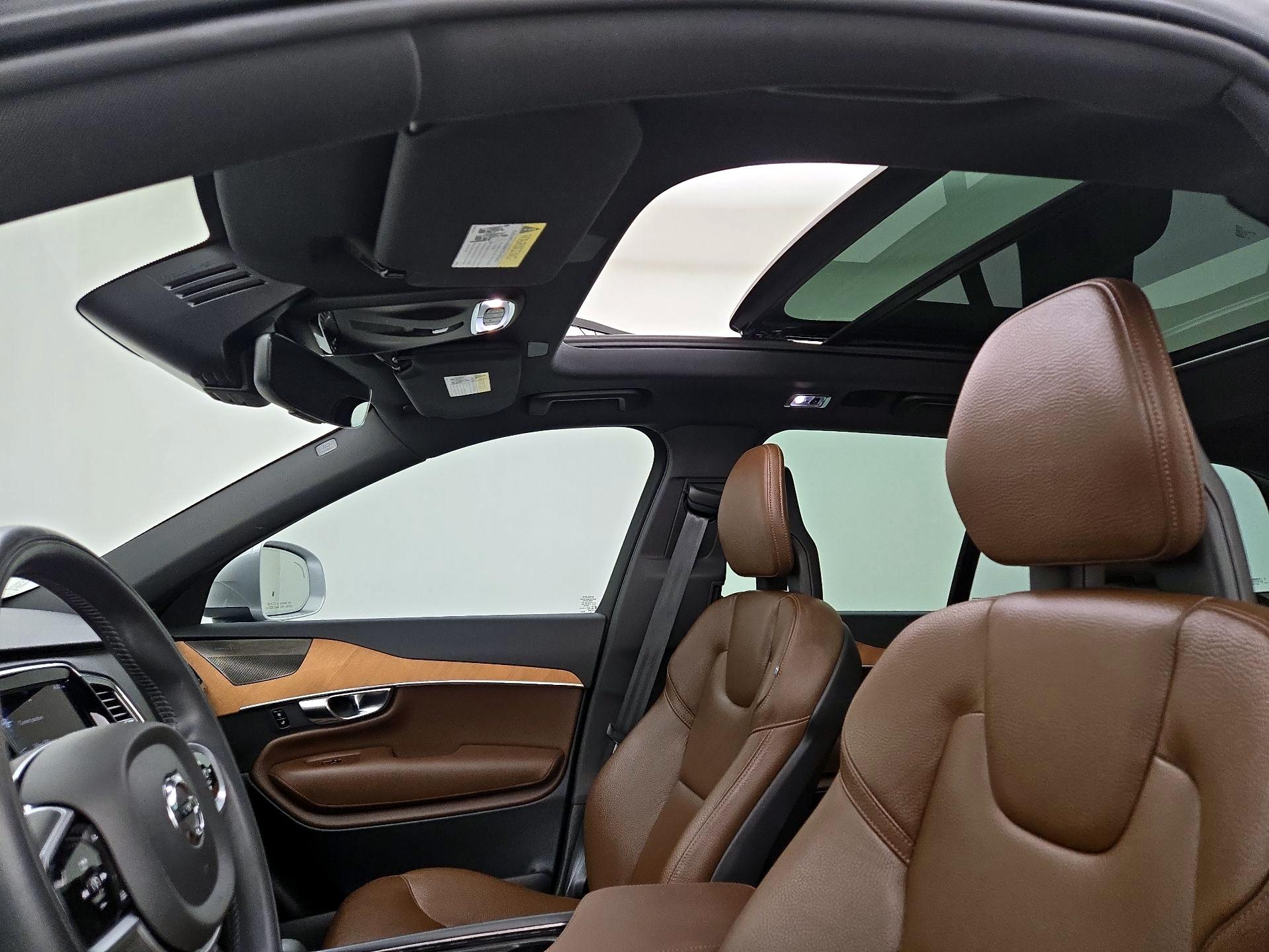 Thumbnail: 2022 Volvo XC90 - 19