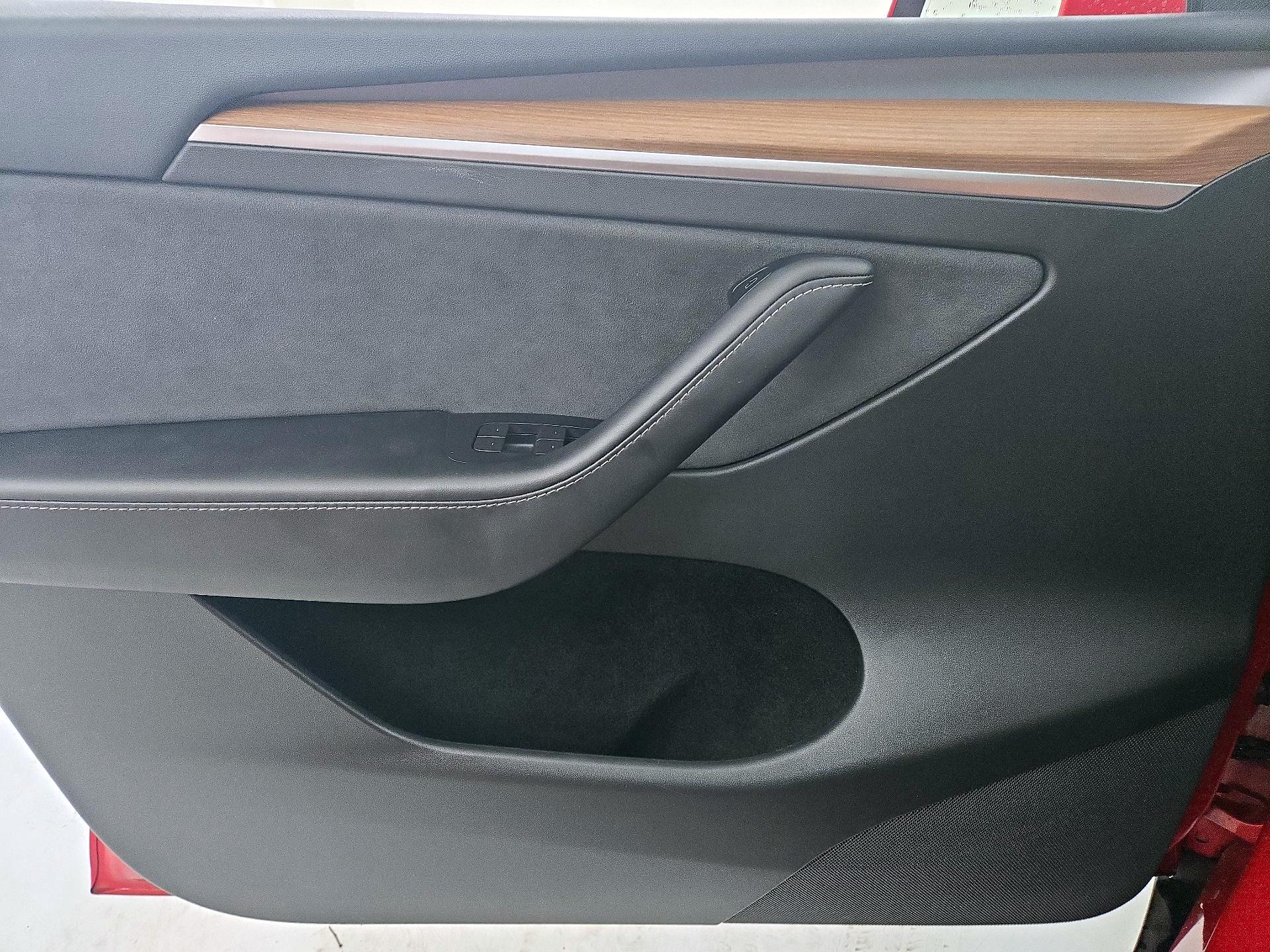 Thumbnail: 2023 Tesla Model Y - 12