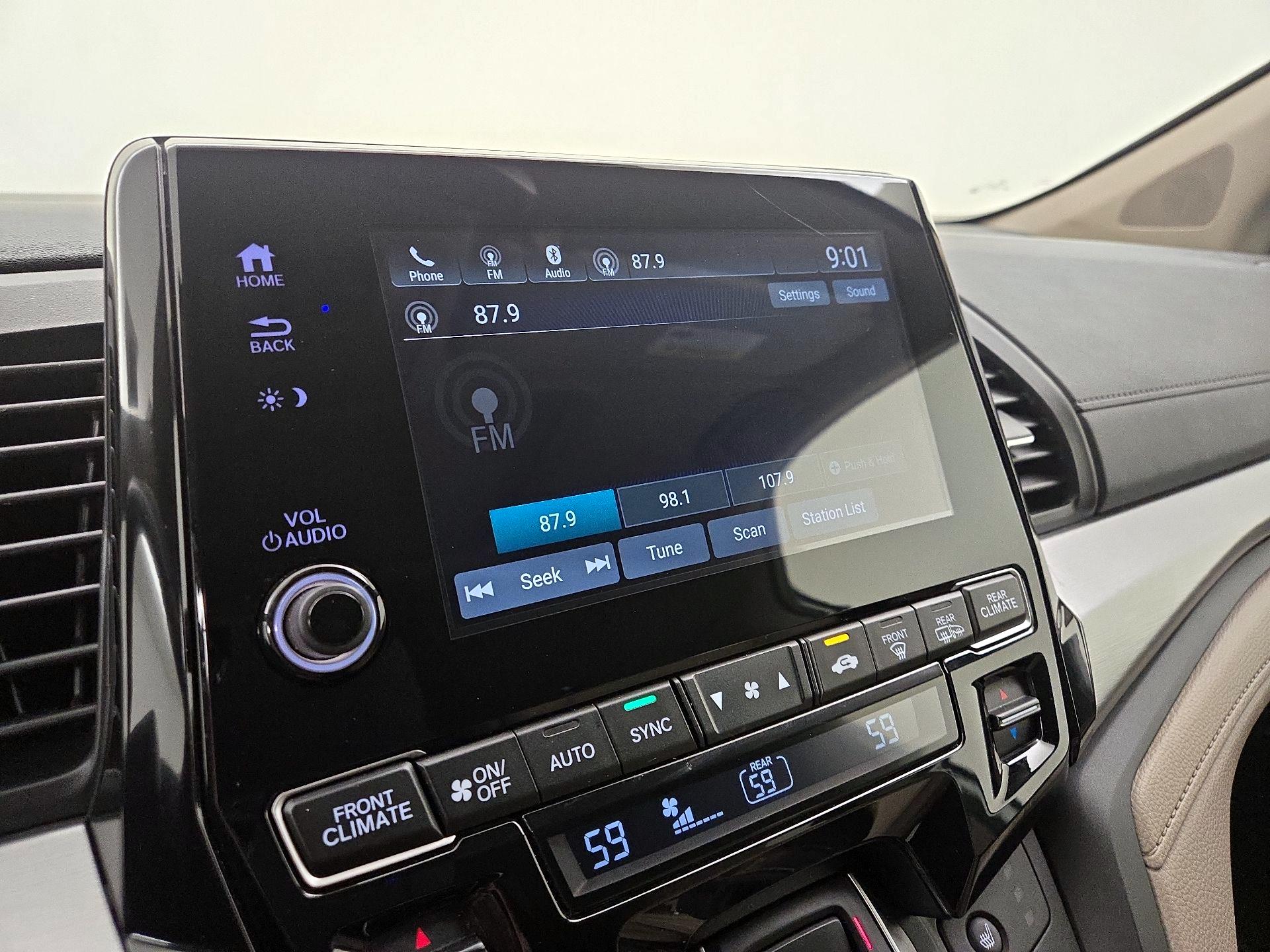 Thumbnail: 2019 Honda Odyssey - 15