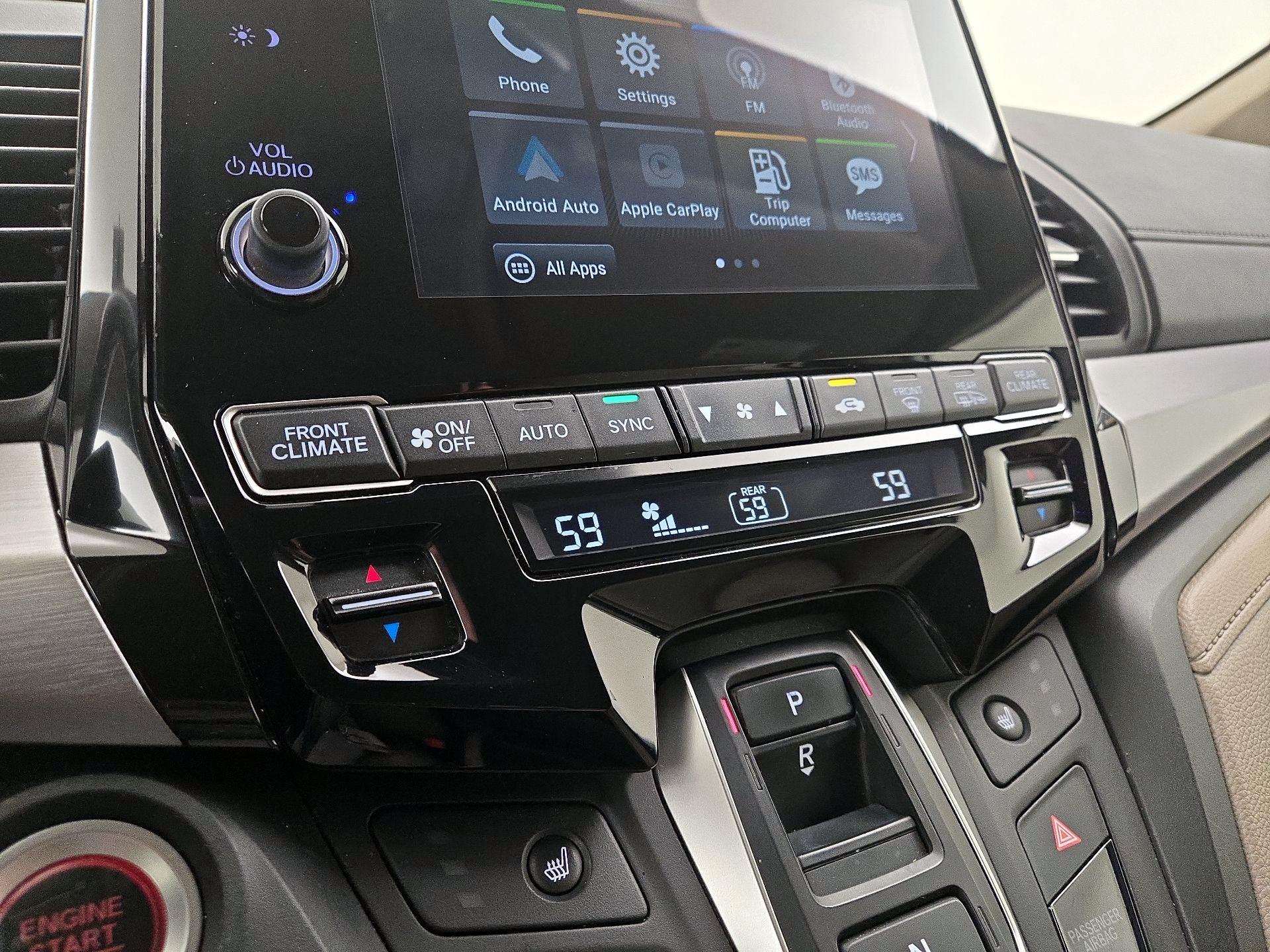 Thumbnail: 2019 Honda Odyssey - 16