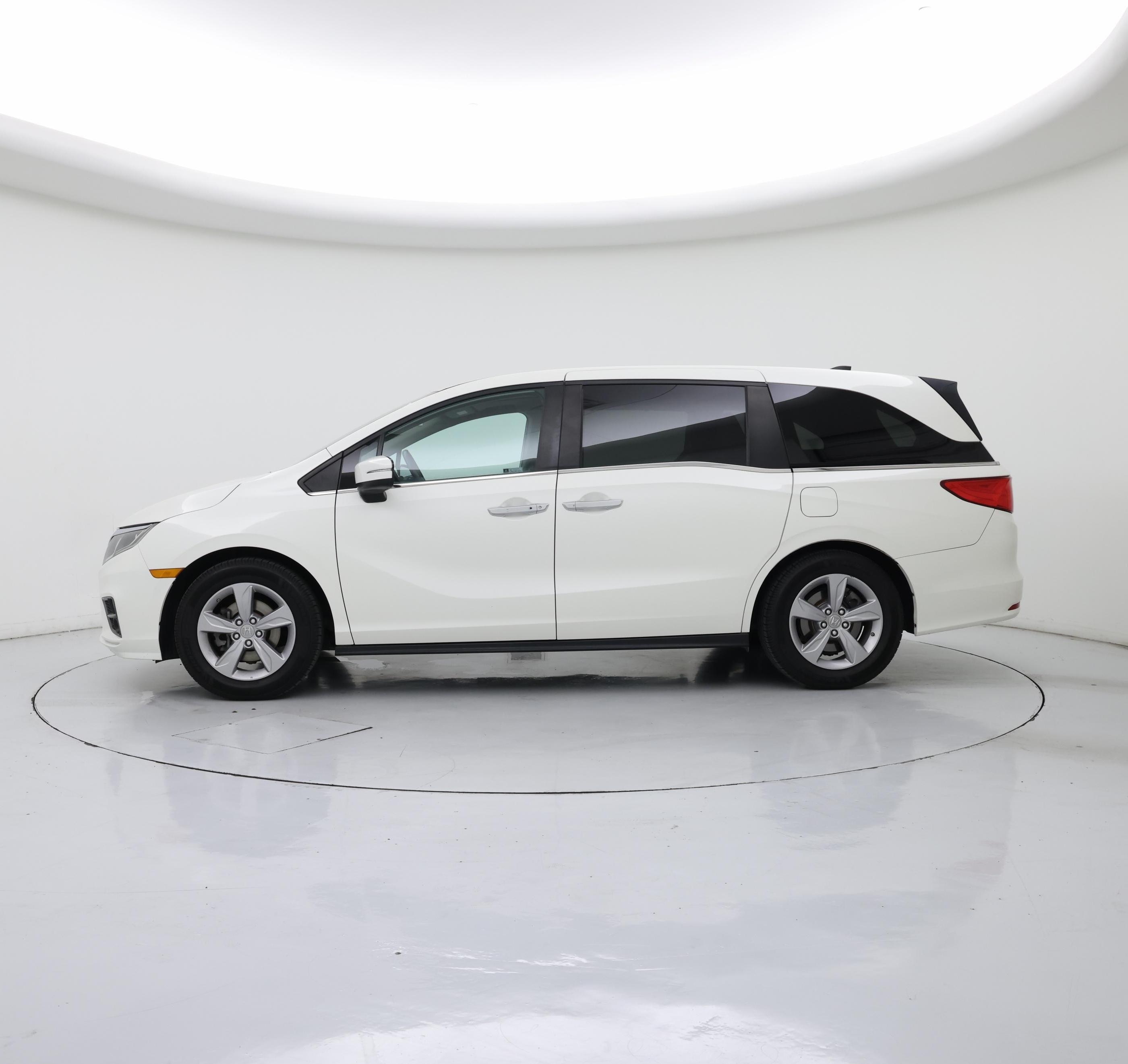 Thumbnail: 2019 Honda Odyssey - 3