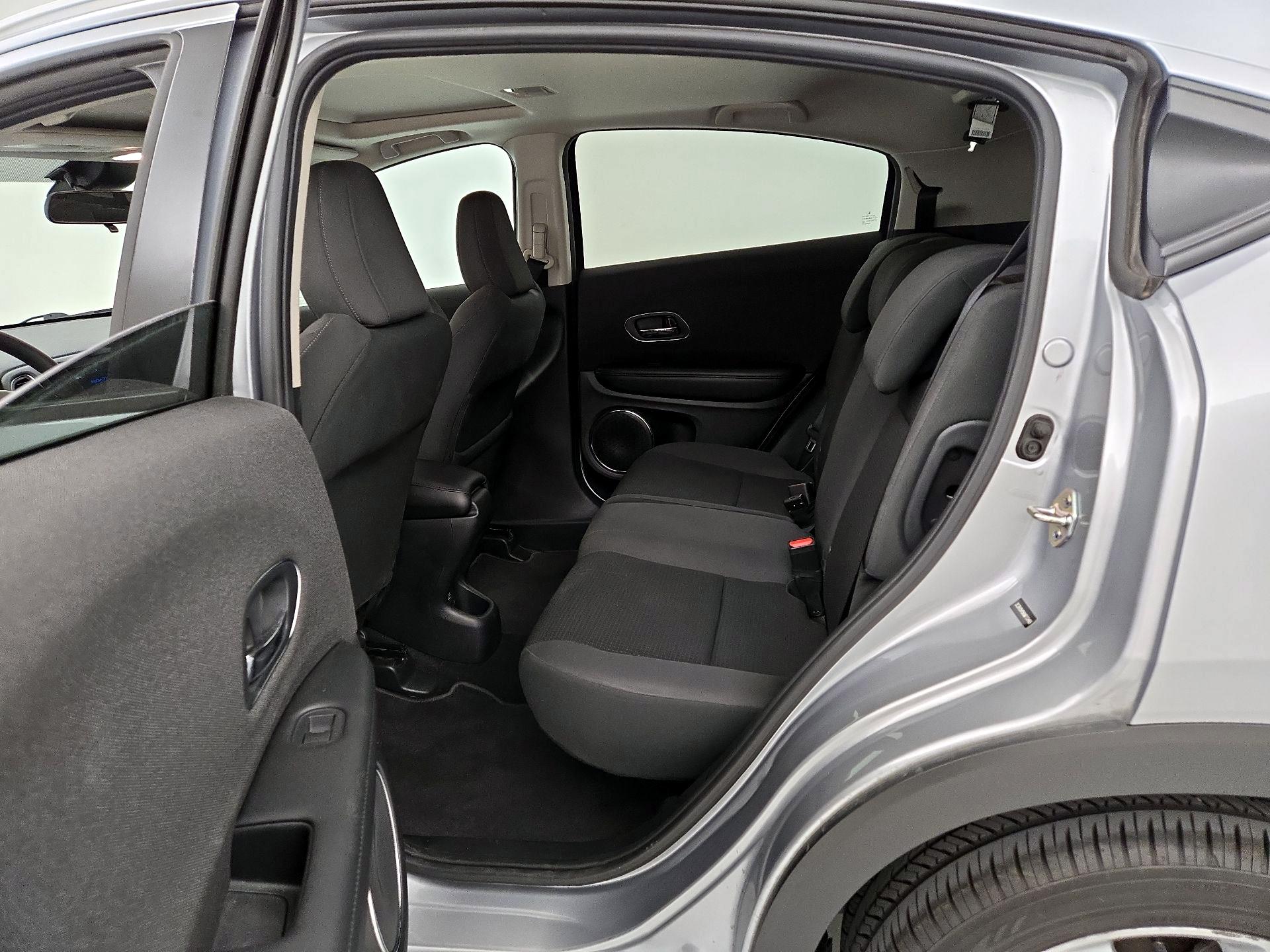 Thumbnail: 2019 Honda HR-V - 19