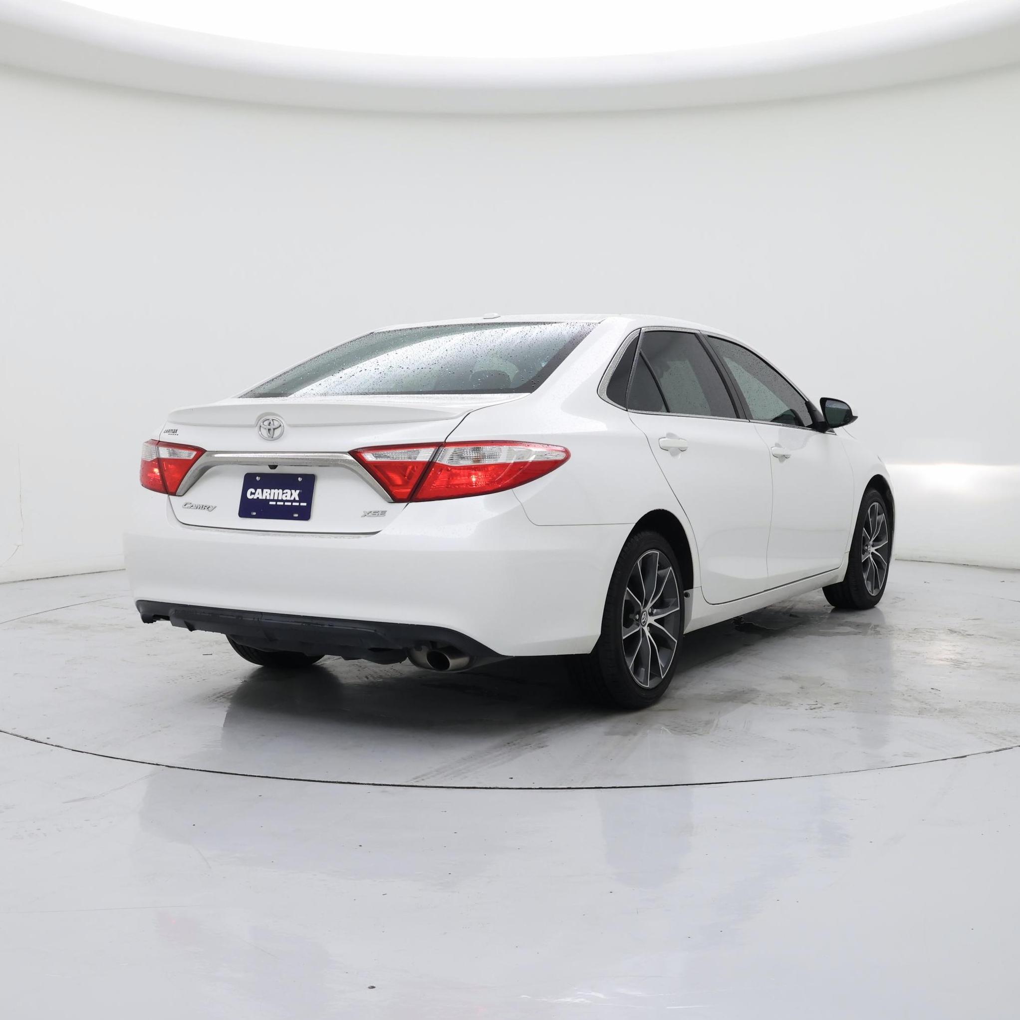 Thumbnail: 2017 Toyota Camry - 8