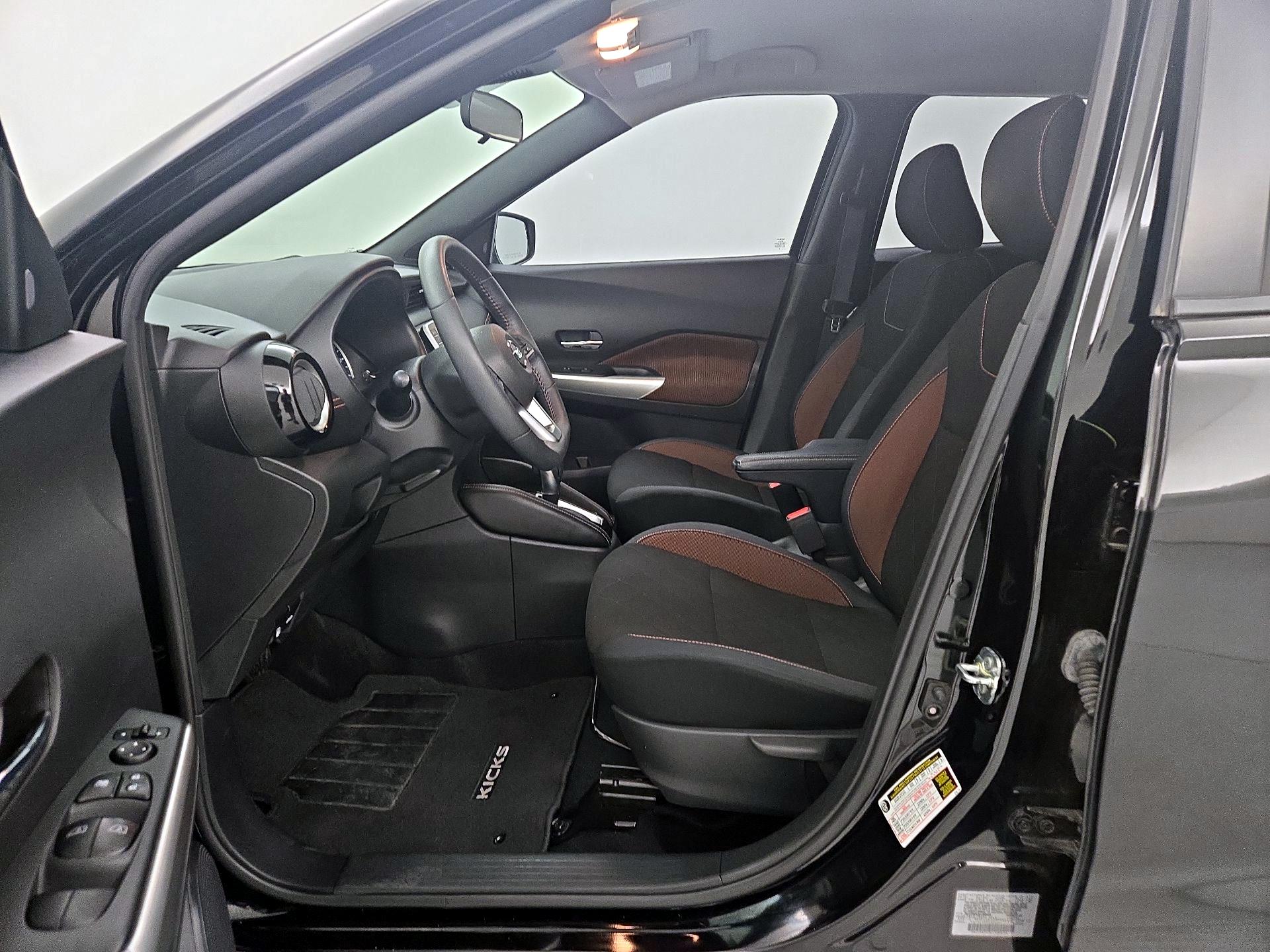 Thumbnail: 2020 Nissan Kicks - 11