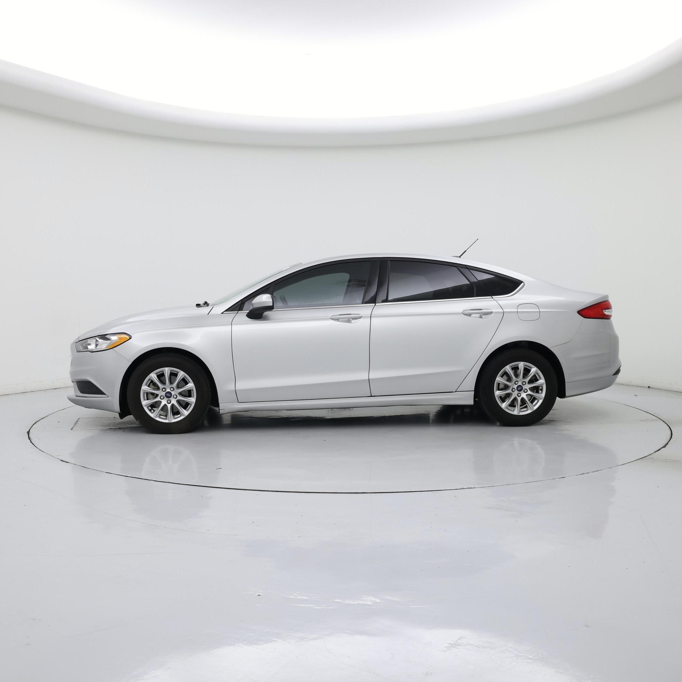 Thumbnail: 2017 Ford Fusion - 3