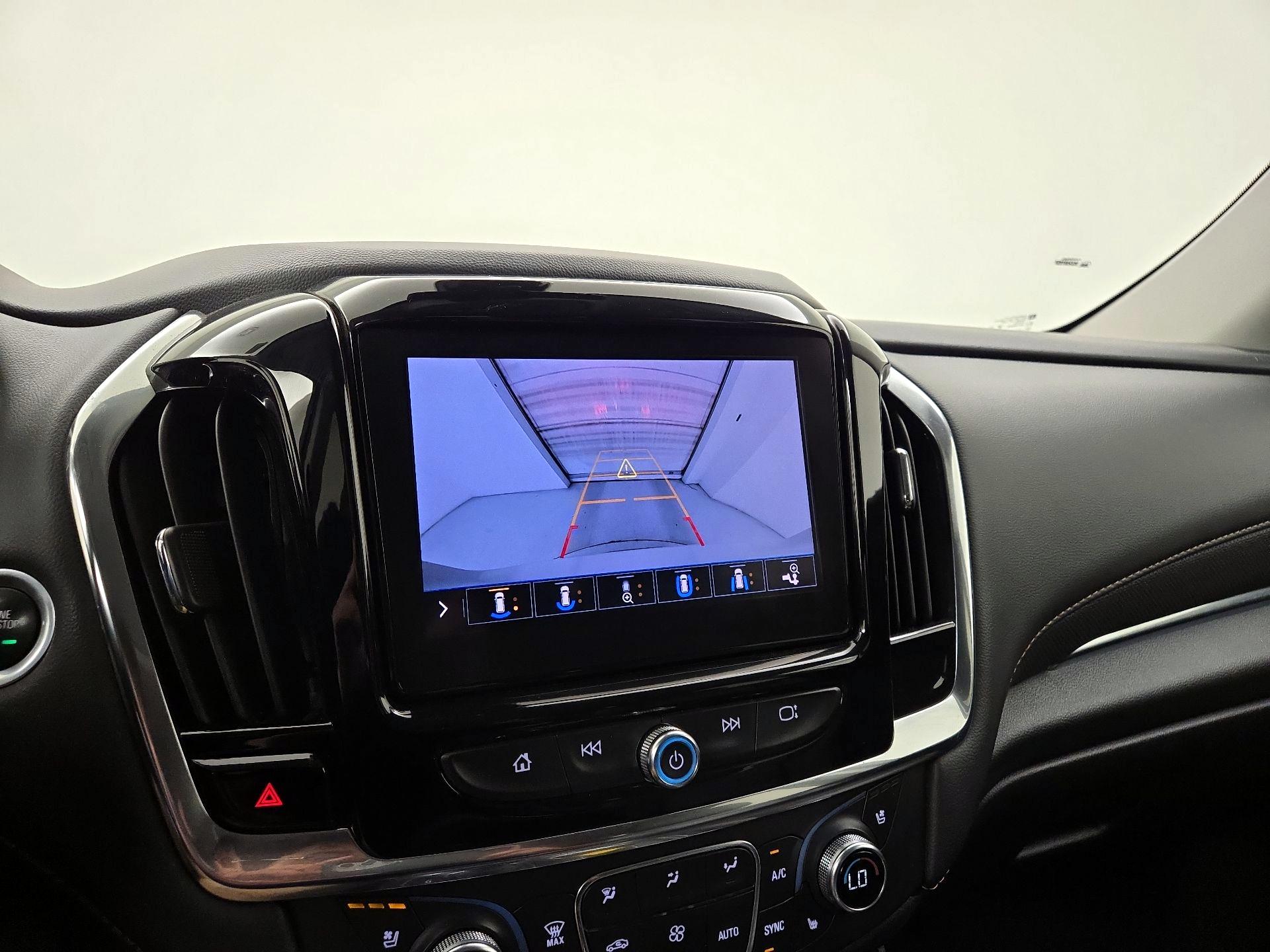 Thumbnail: 2021 Chevrolet Traverse - 15