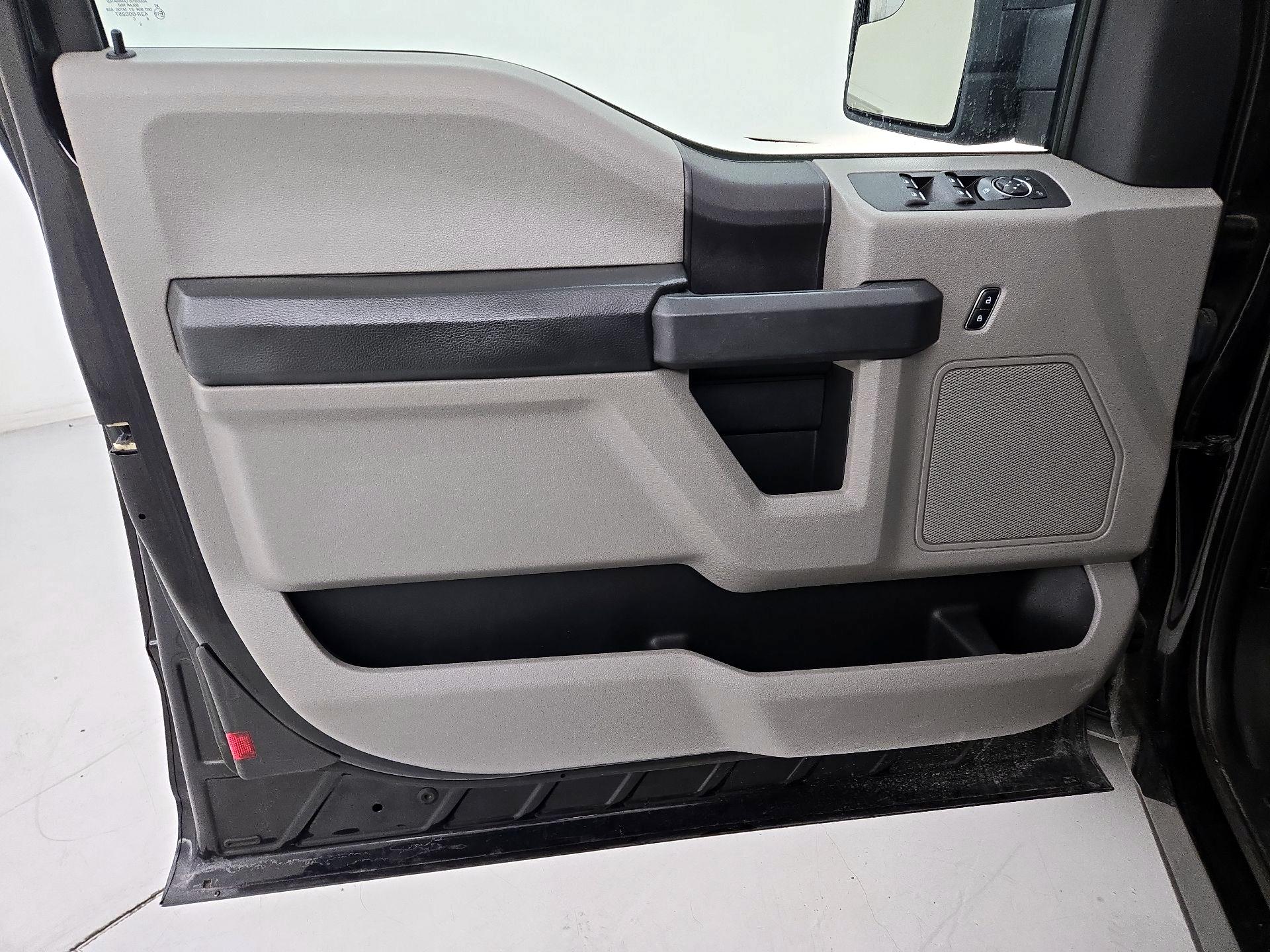 Thumbnail: 2016 Ford F-150 - 12