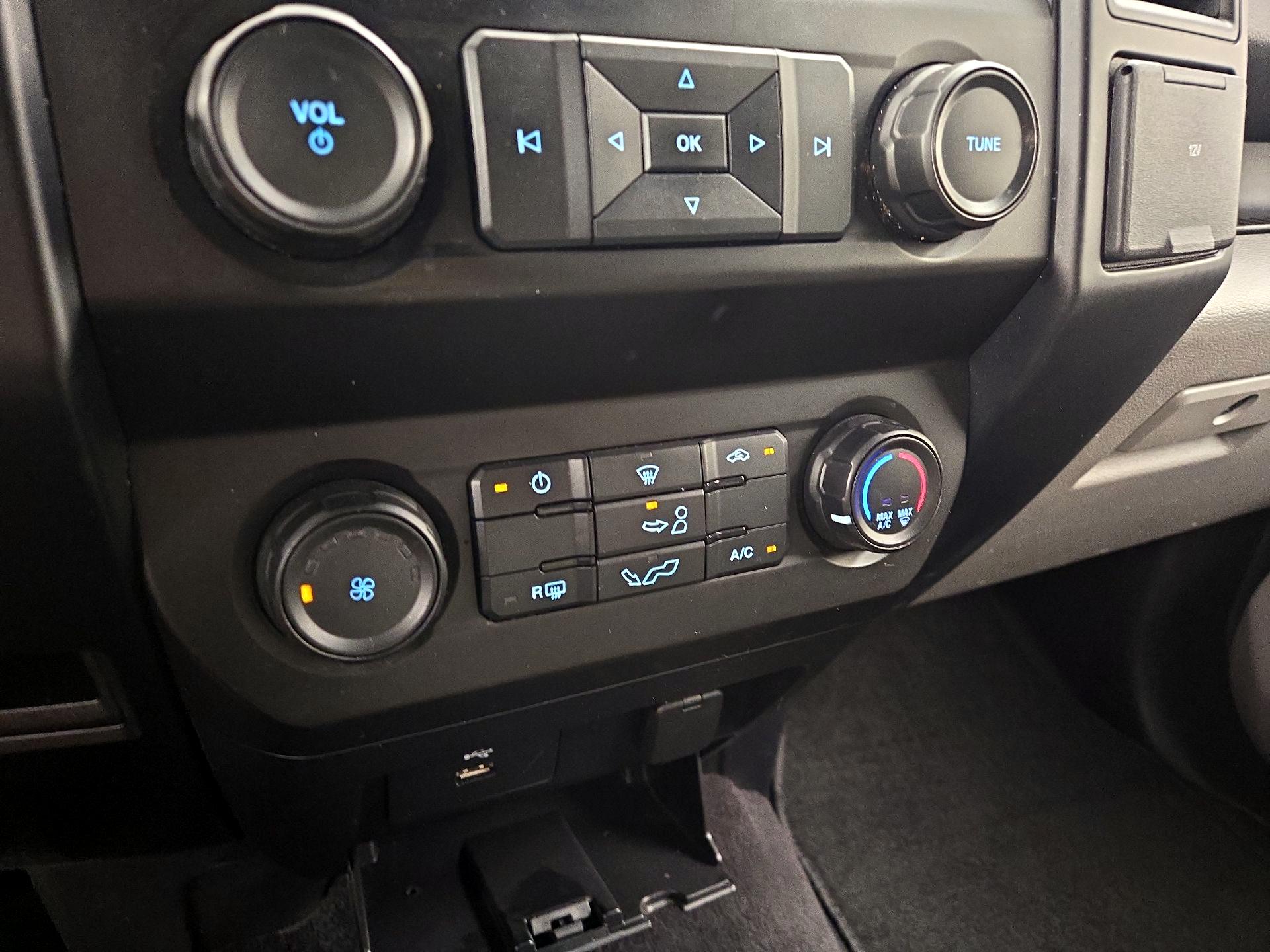 Thumbnail: 2016 Ford F-150 - 15