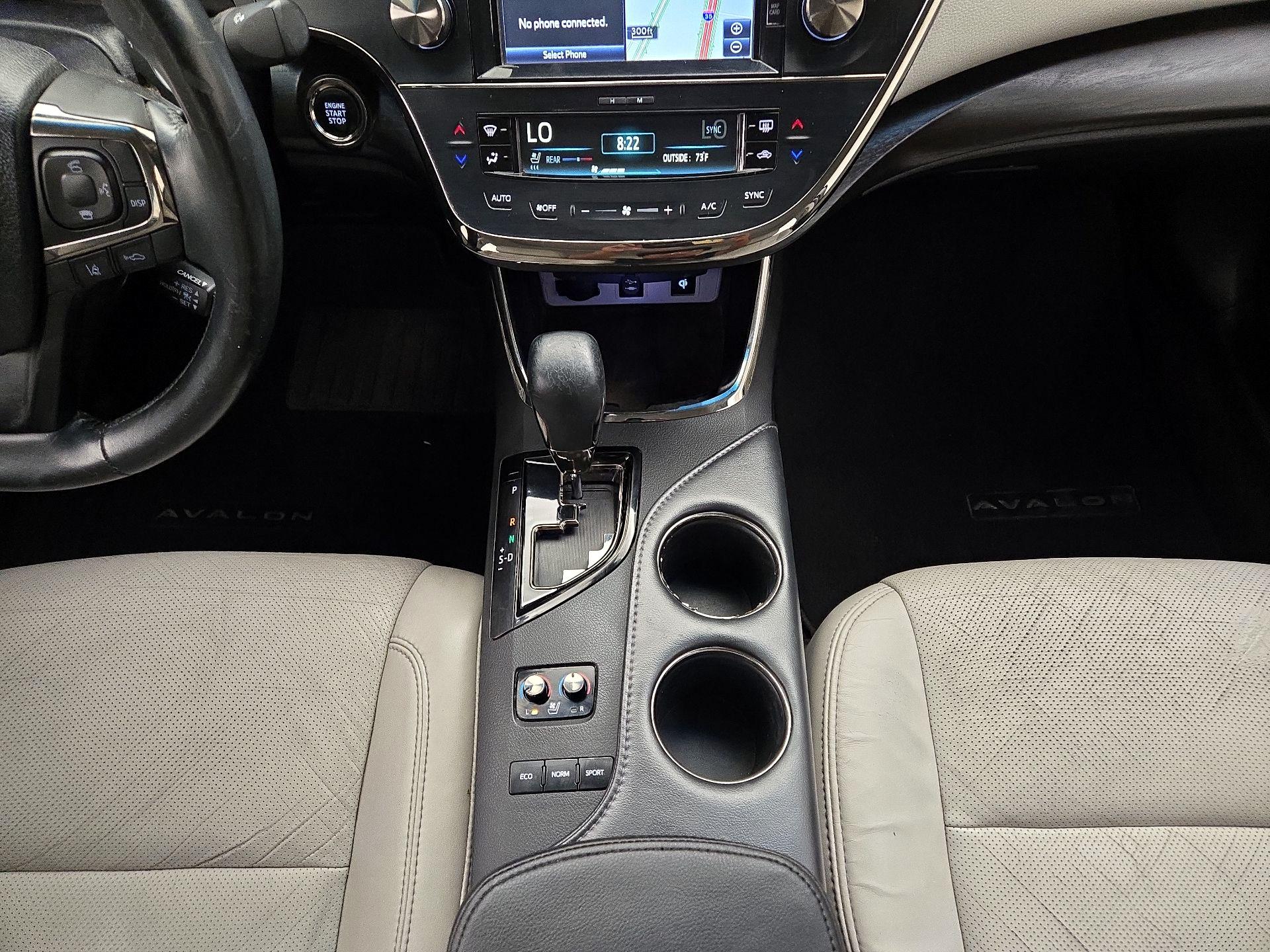 Thumbnail: 2016 Toyota Avalon - 18