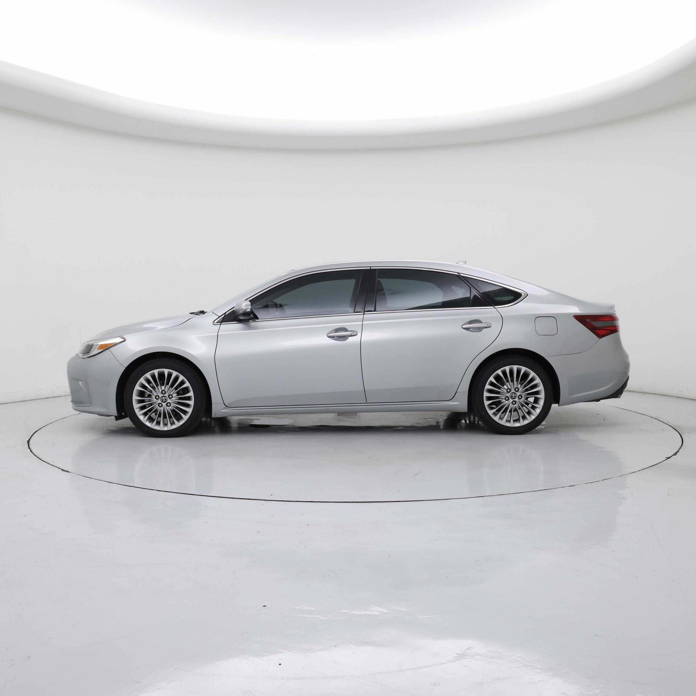Thumbnail: 2016 Toyota Avalon - 3