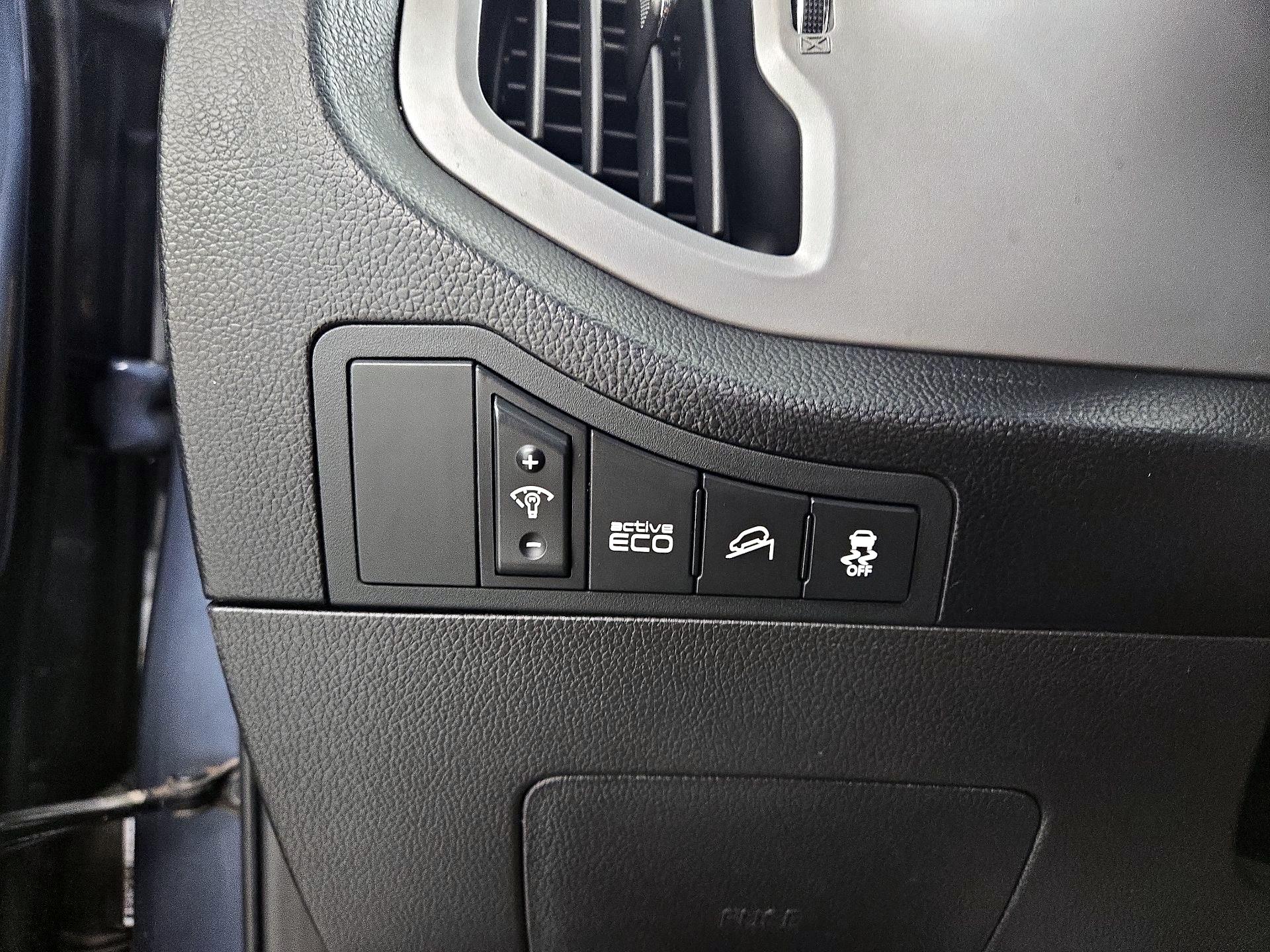 Thumbnail: 2016 Kia Sportage - 13