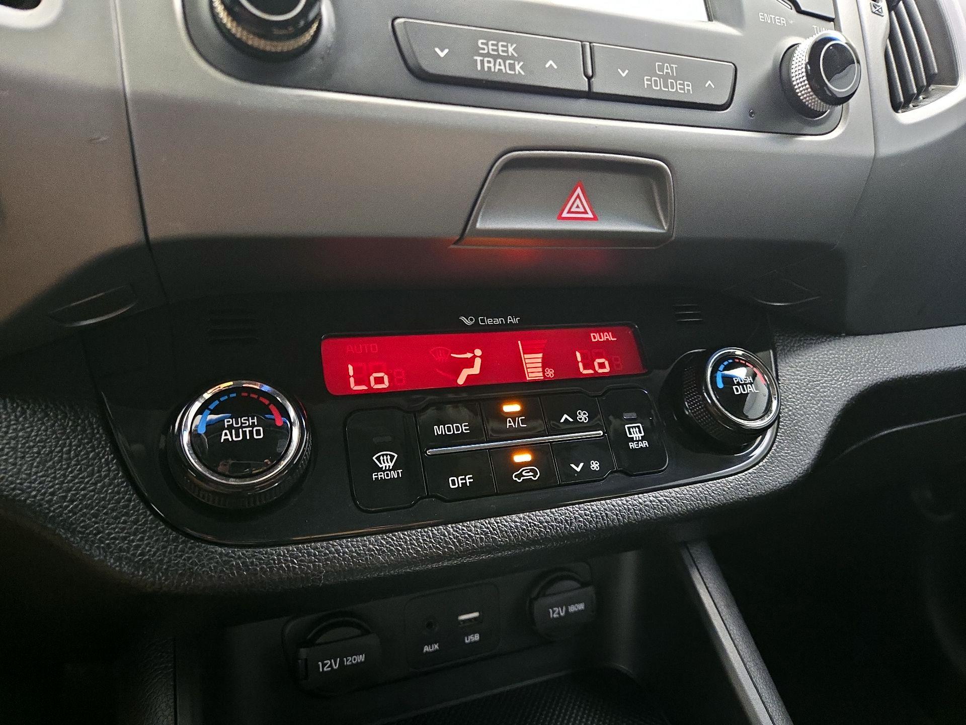 Thumbnail: 2016 Kia Sportage - 16