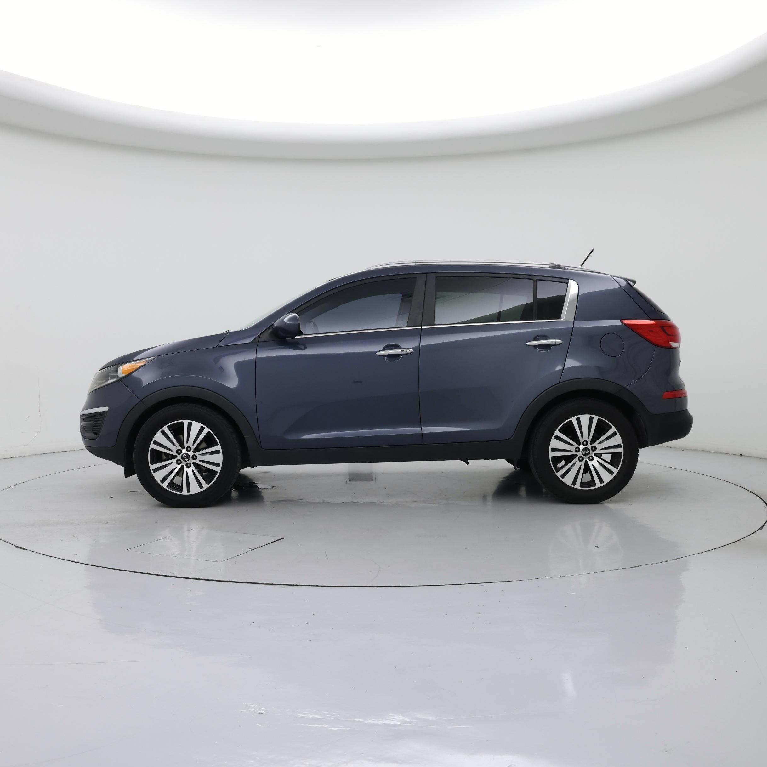 Thumbnail: 2016 Kia Sportage - 3