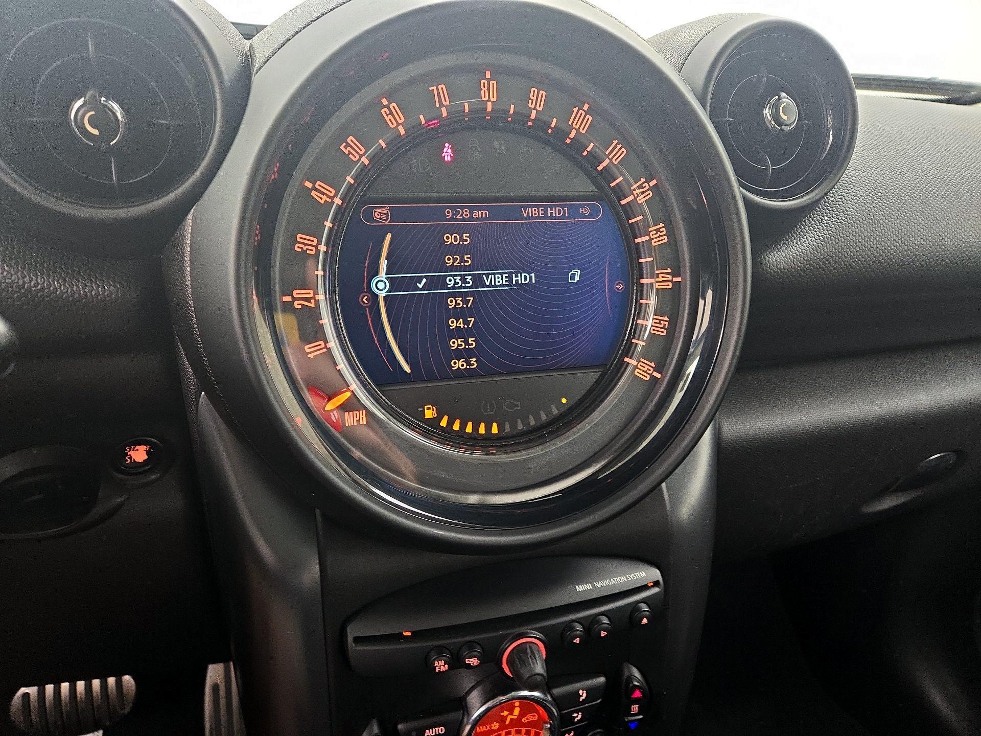 Thumbnail: 2015 MINI Cooper Countryman - 13