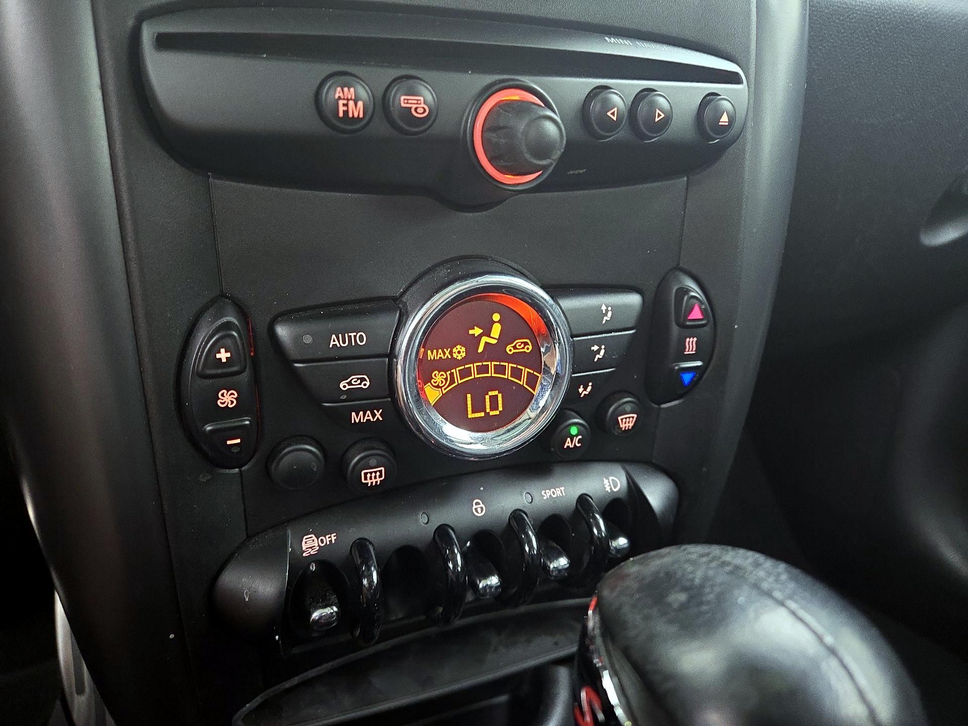 Thumbnail: 2015 MINI Cooper Countryman - 14