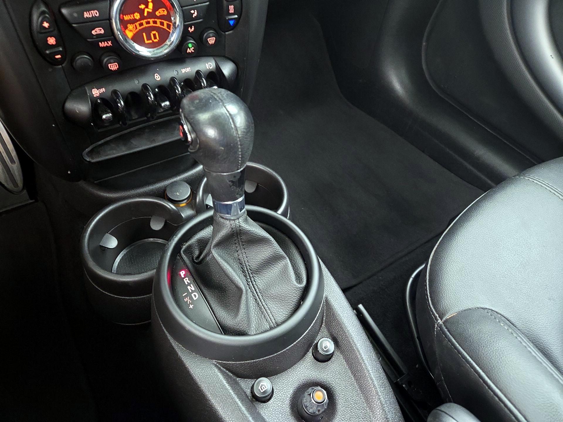 Thumbnail: 2015 MINI Cooper Countryman - 15