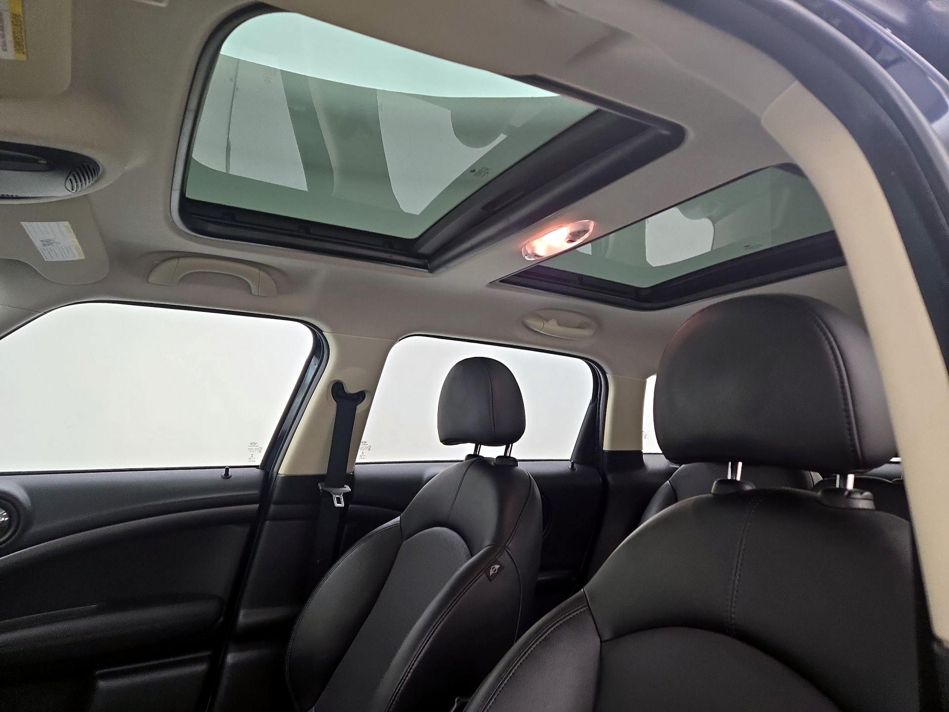 Thumbnail: 2015 MINI Cooper Countryman - 17