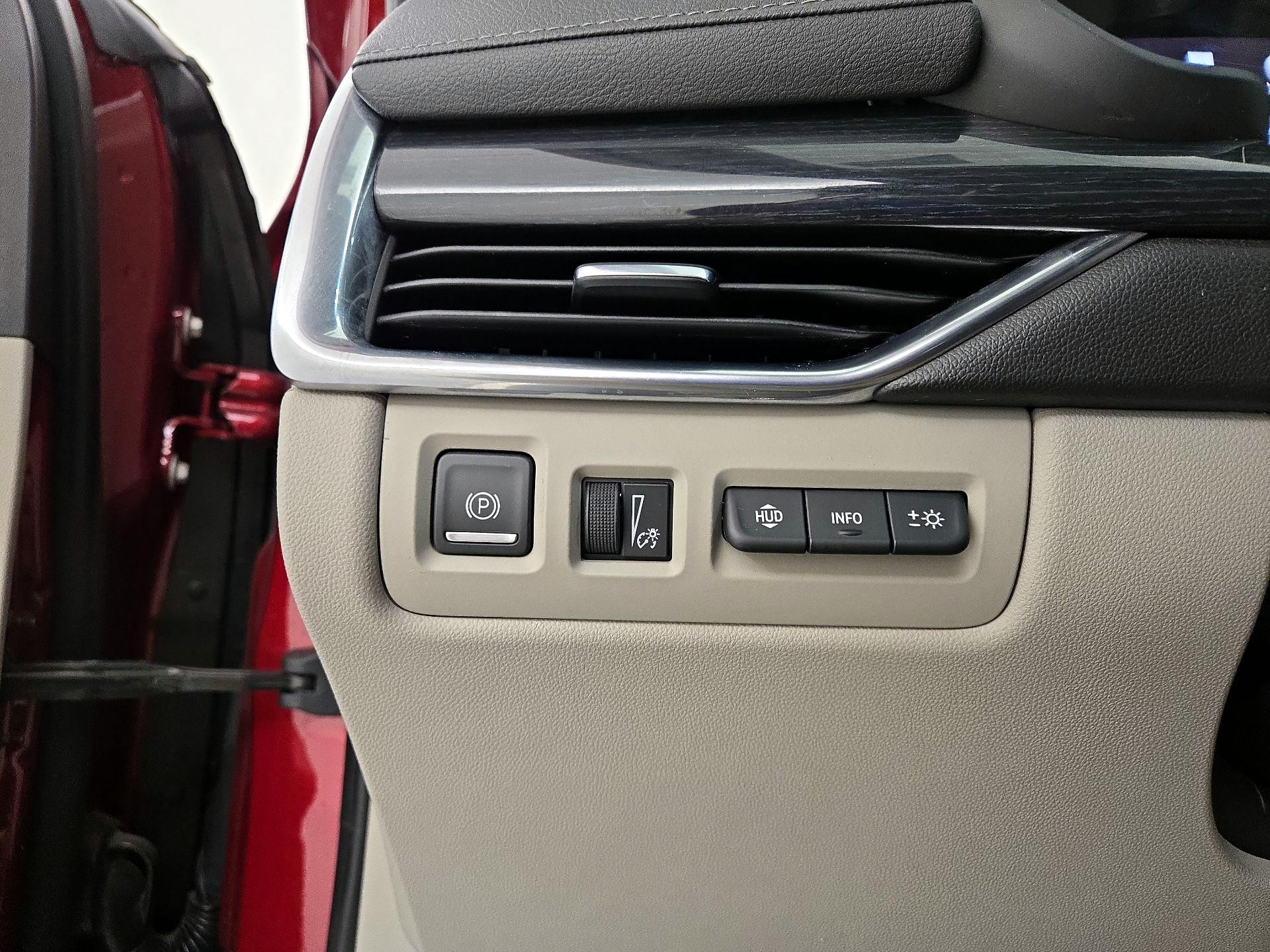 Thumbnail: 2019 Cadillac XT4 - 13