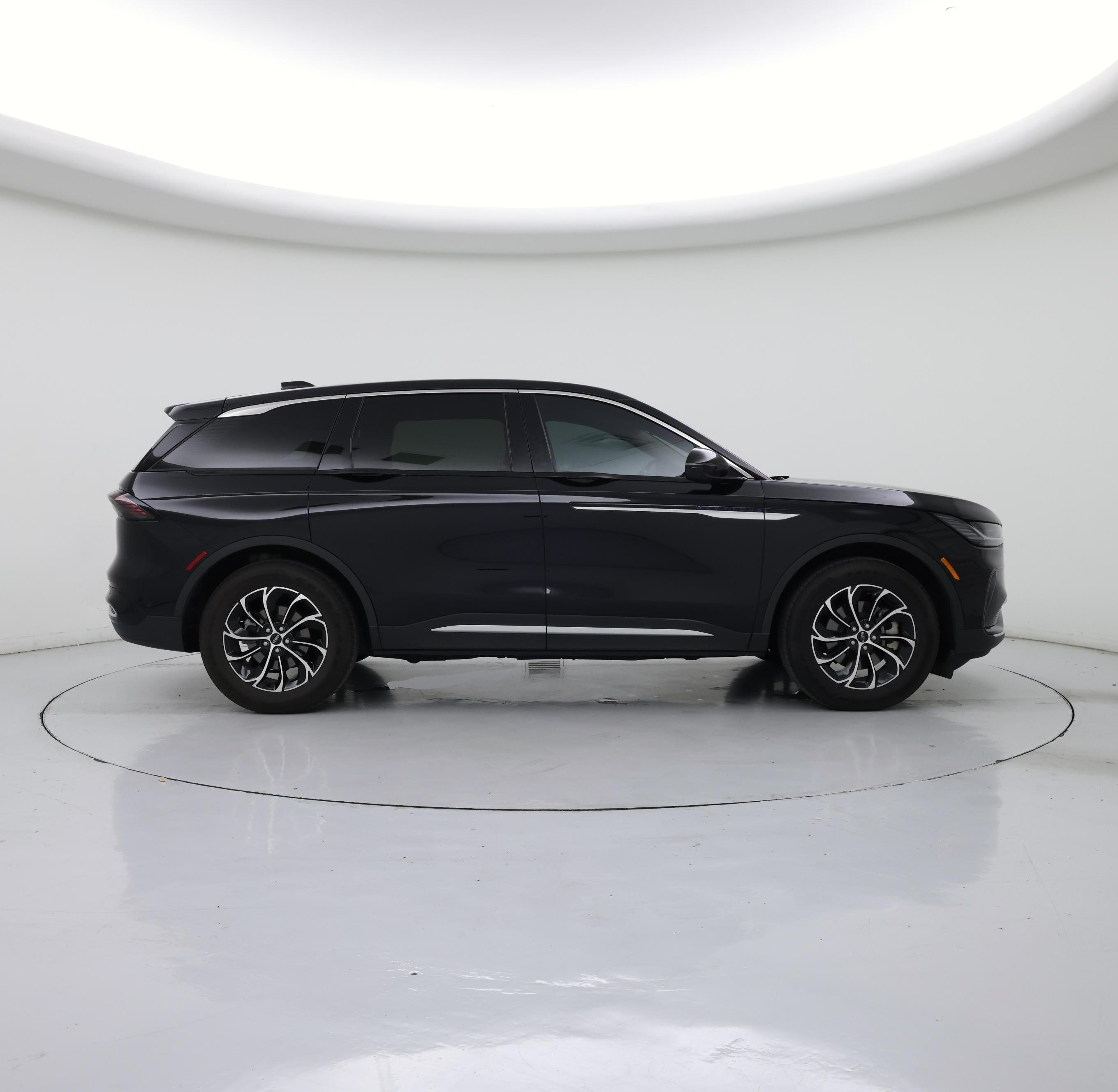 Thumbnail: 2024 Lincoln Nautilus - 7