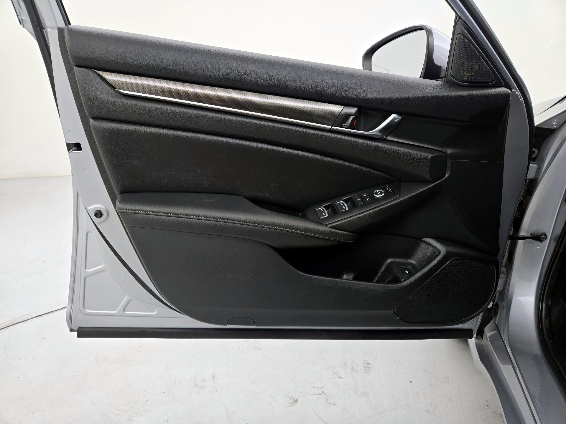 Thumbnail: 2019 Honda Accord - 12