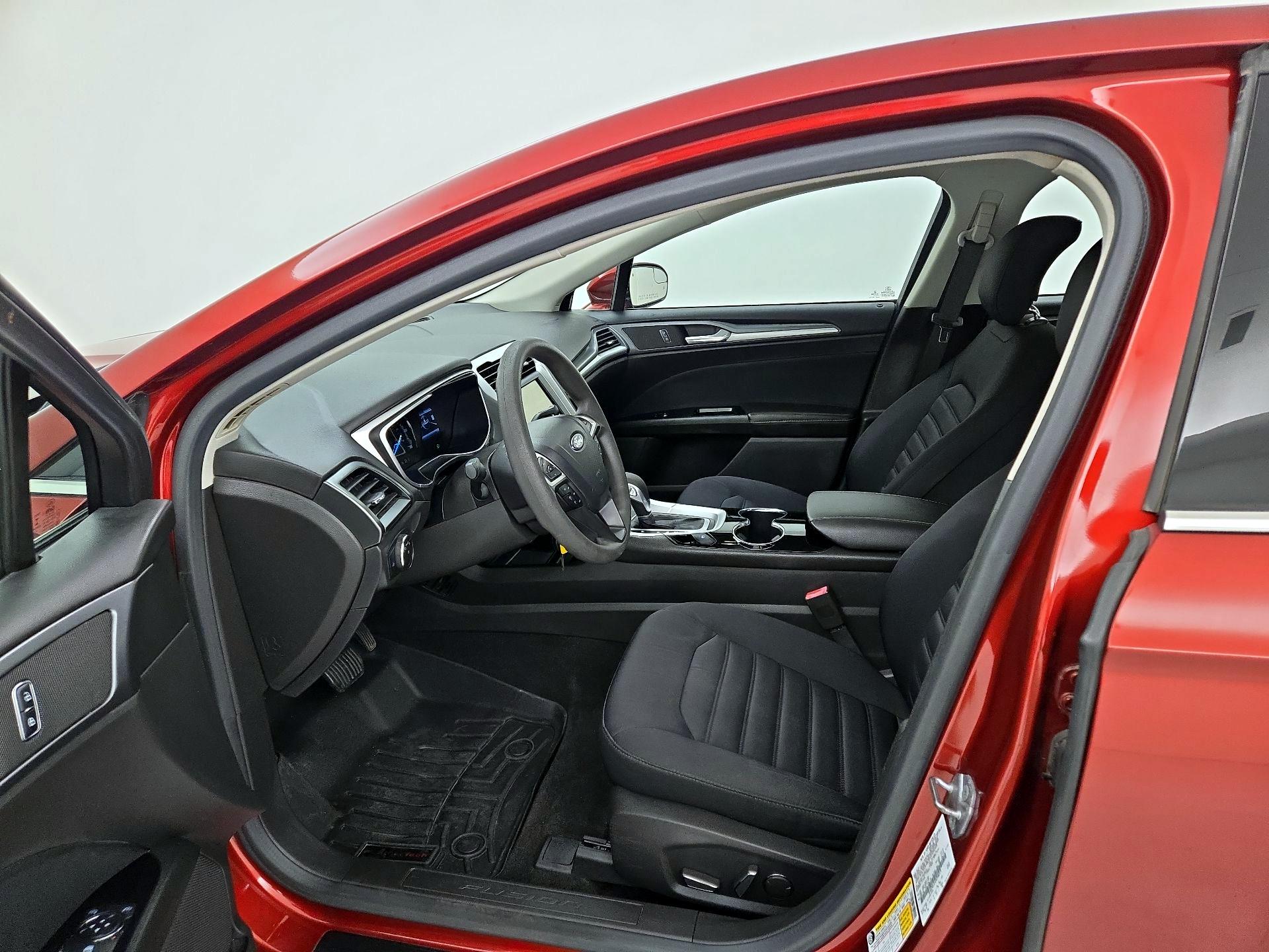 Thumbnail: 2014 Ford Fusion - 11