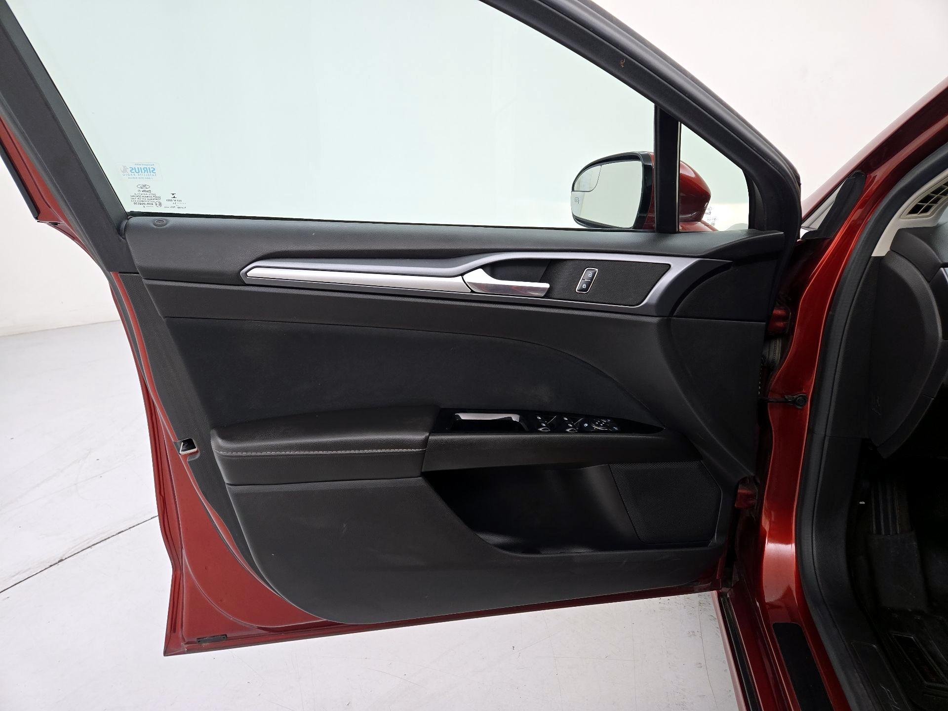 Thumbnail: 2014 Ford Fusion - 12