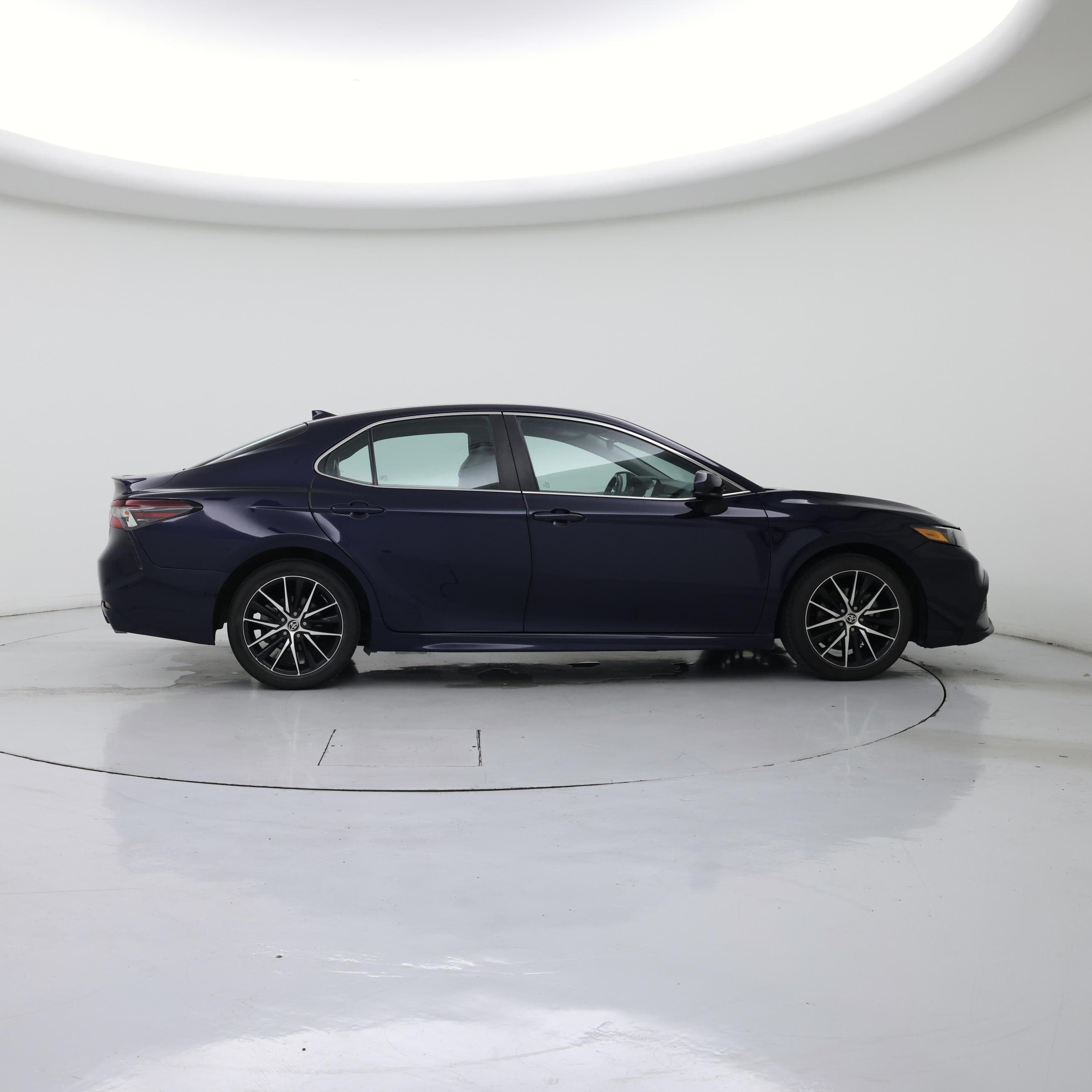 Thumbnail: 2021 Toyota Camry - 7